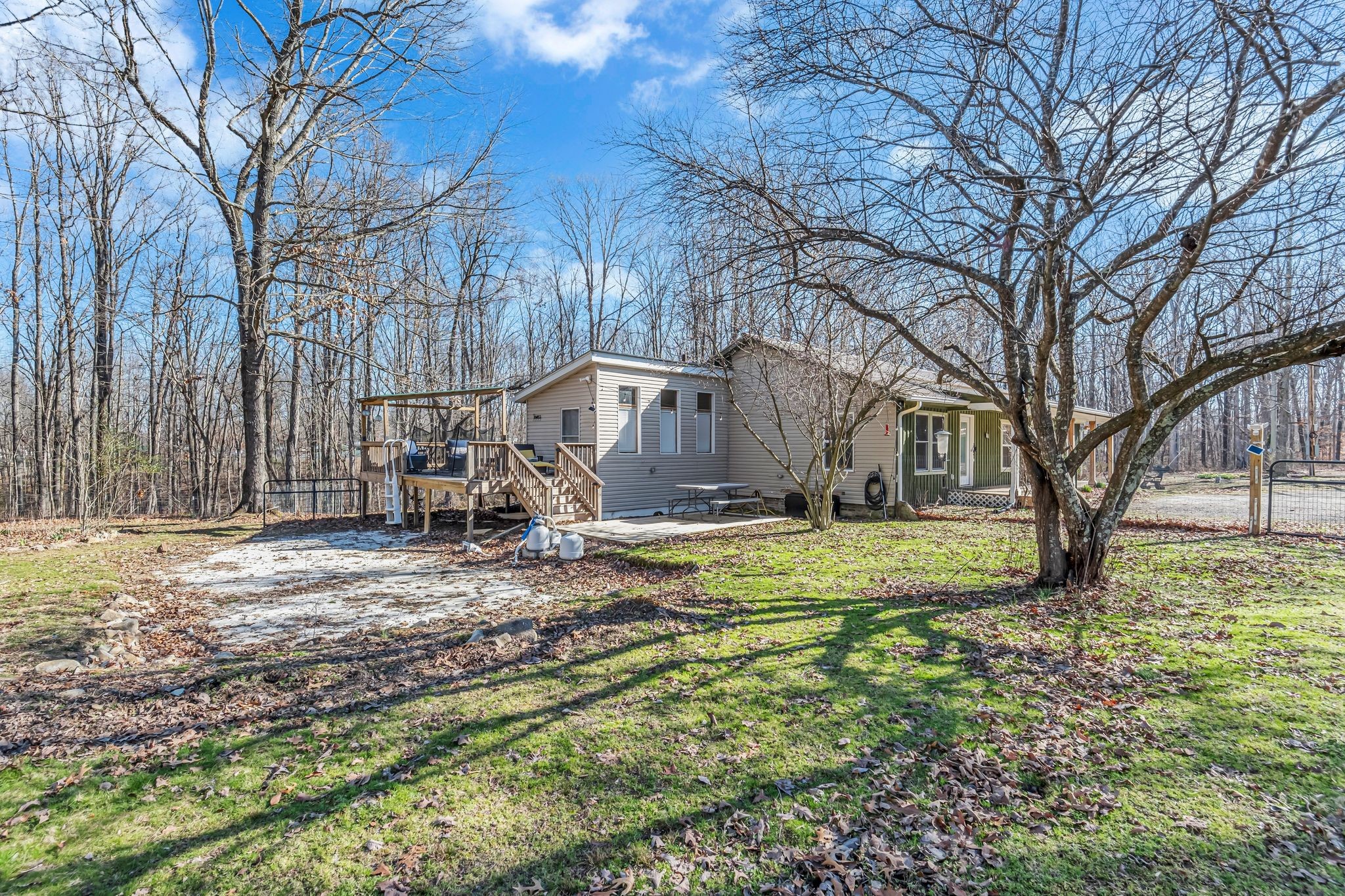 290 Deerwood Rd