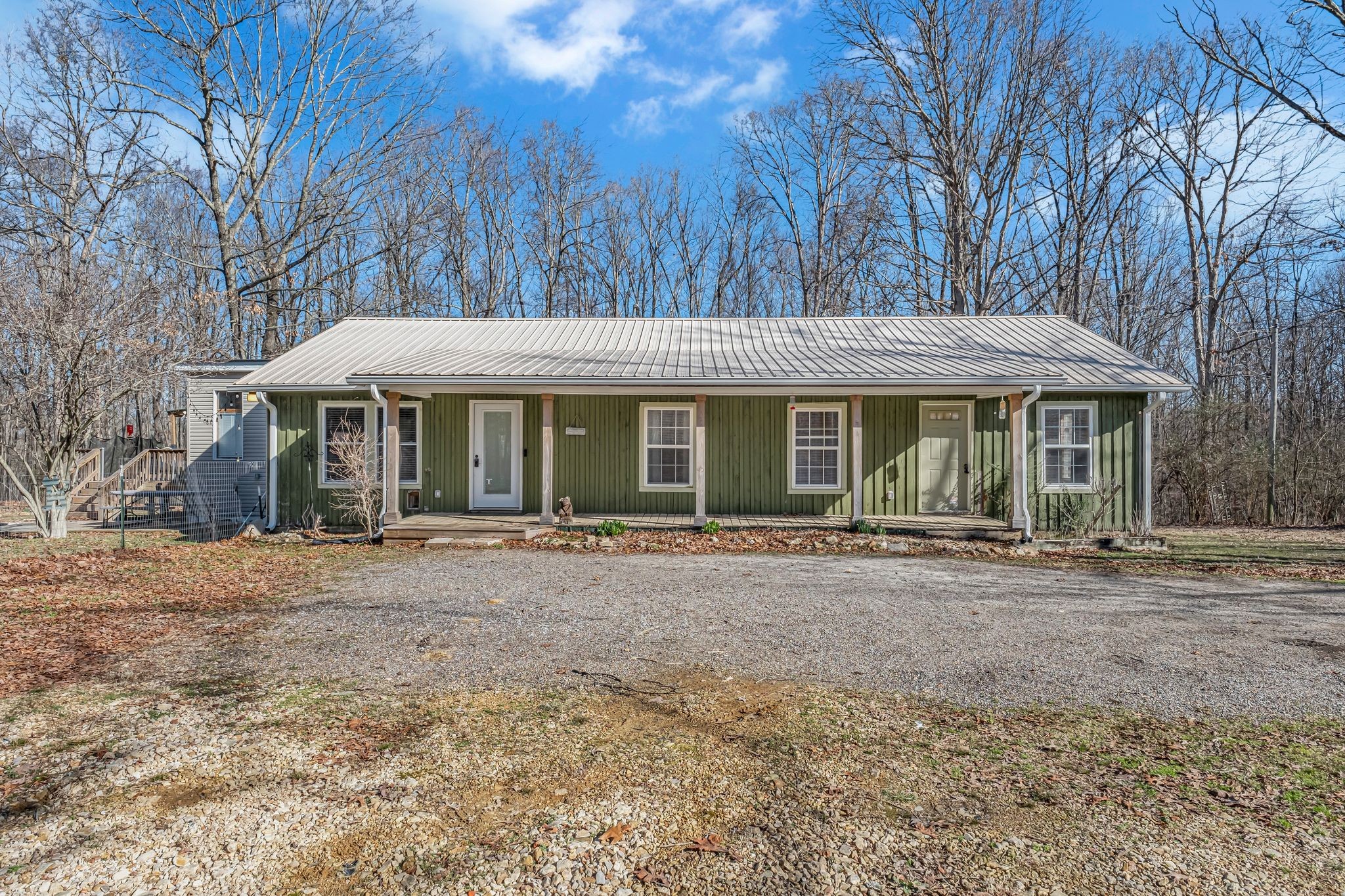 290 Deerwood Rd
