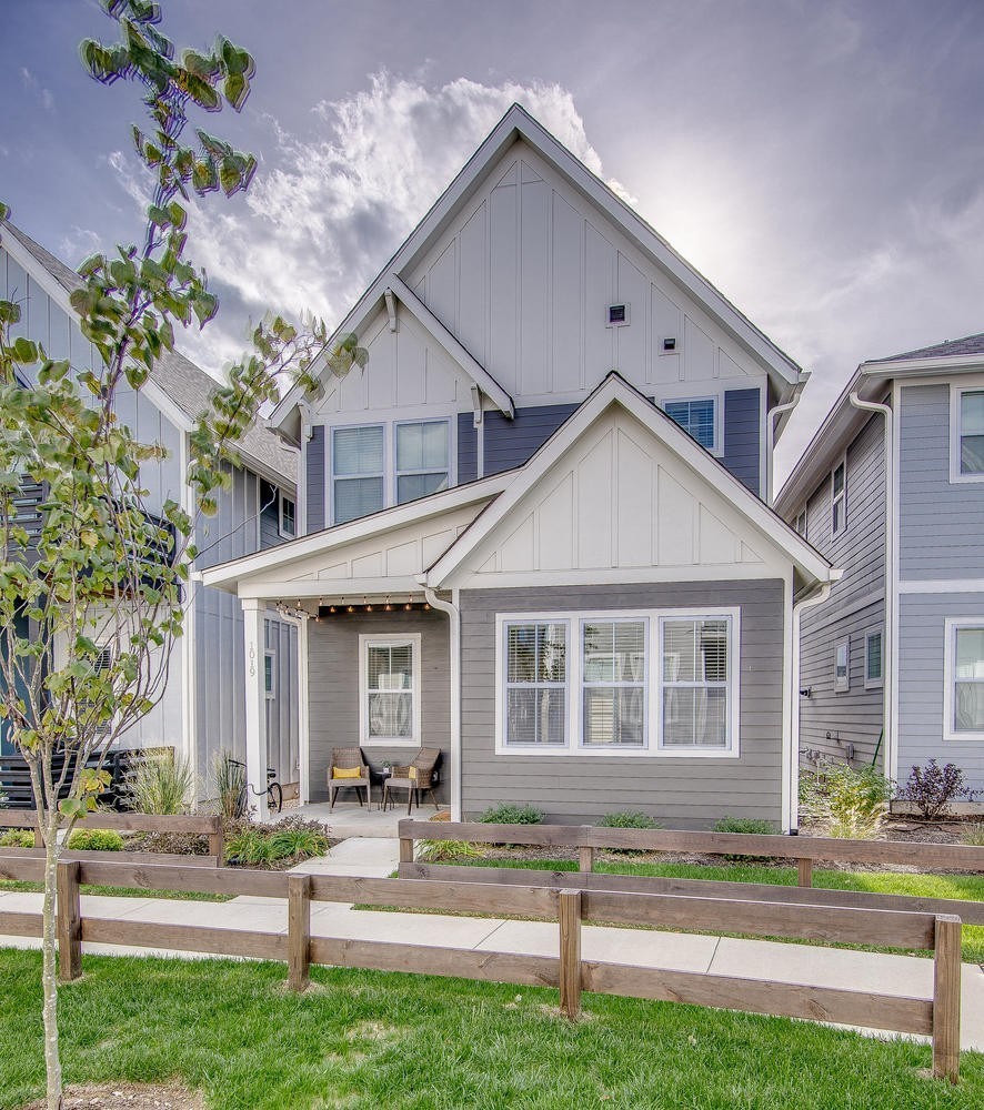 1019 Treaty Oaks Dr