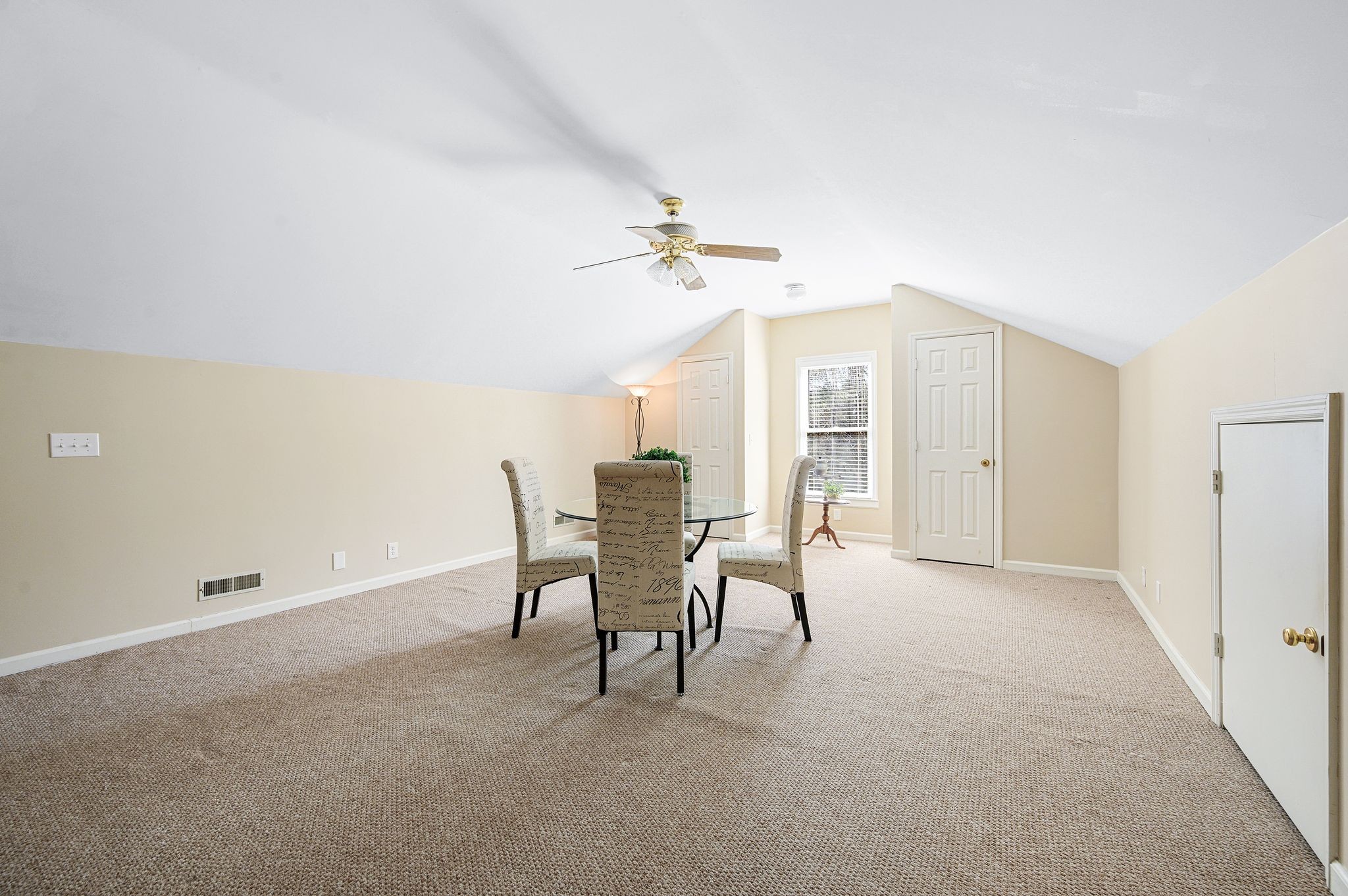 114 Blenheim Cir