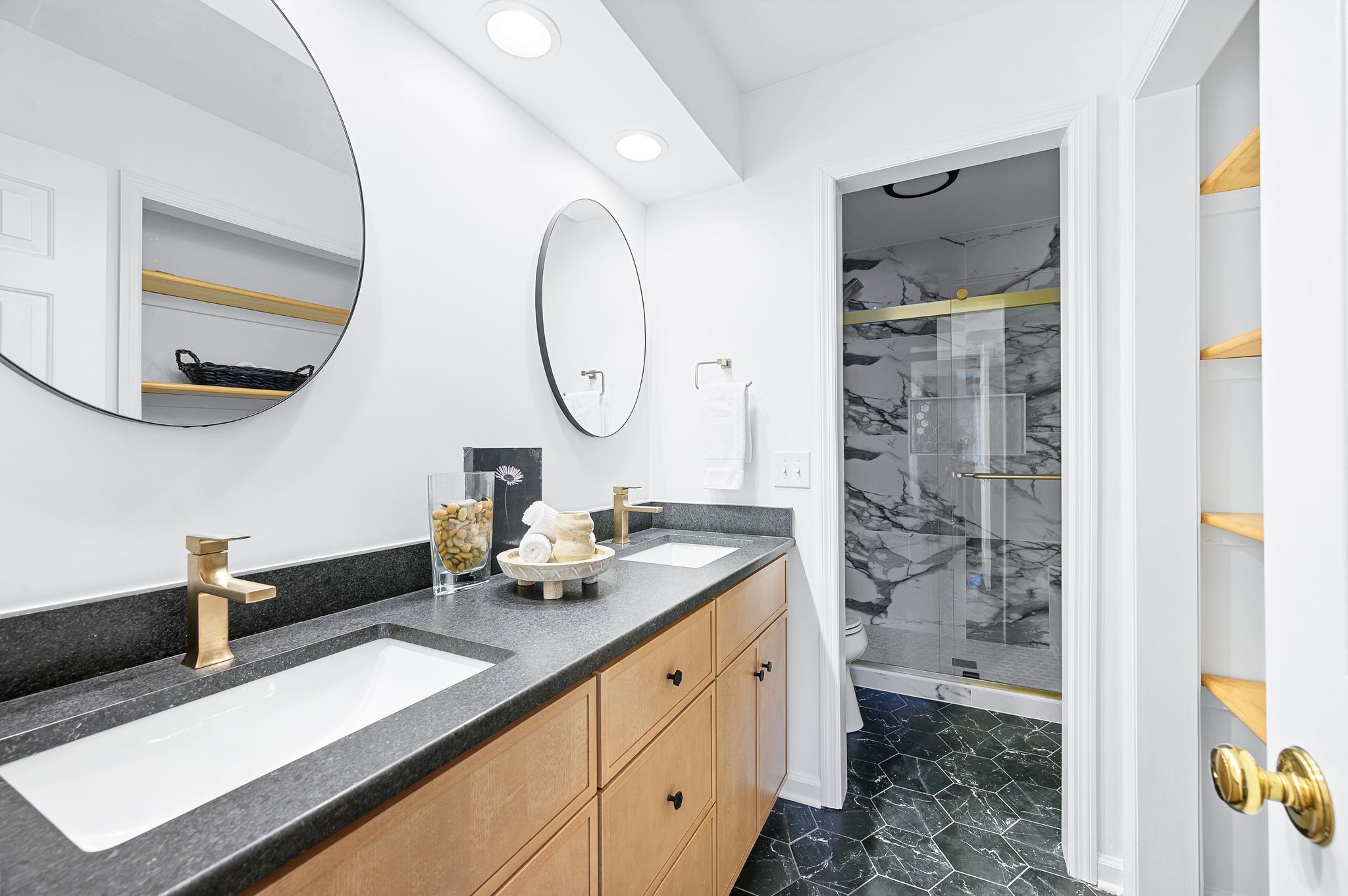 114 Blenheim Cir