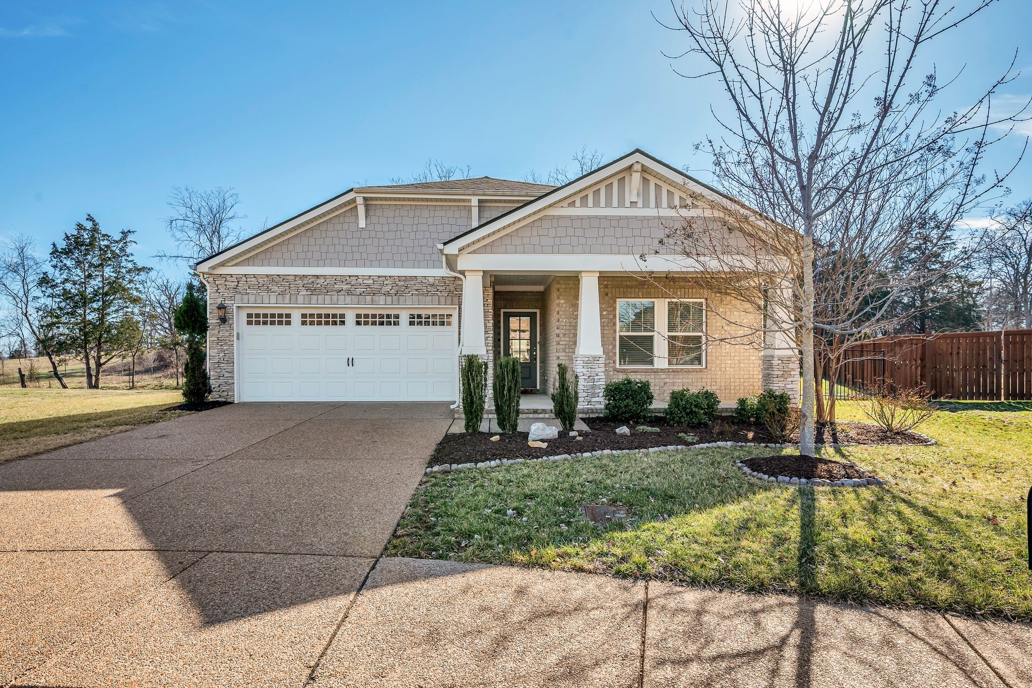 5008 Riverbank Dr