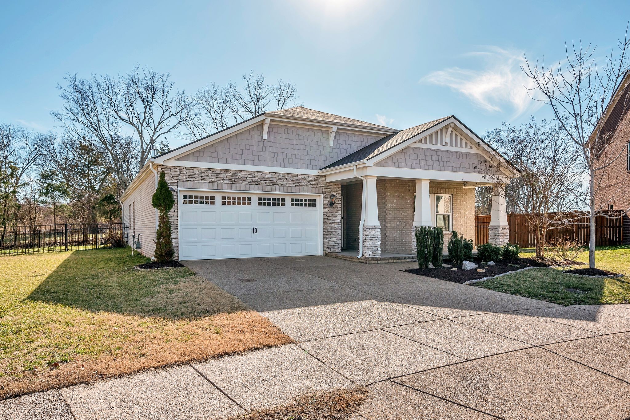 5008 Riverbank Dr
