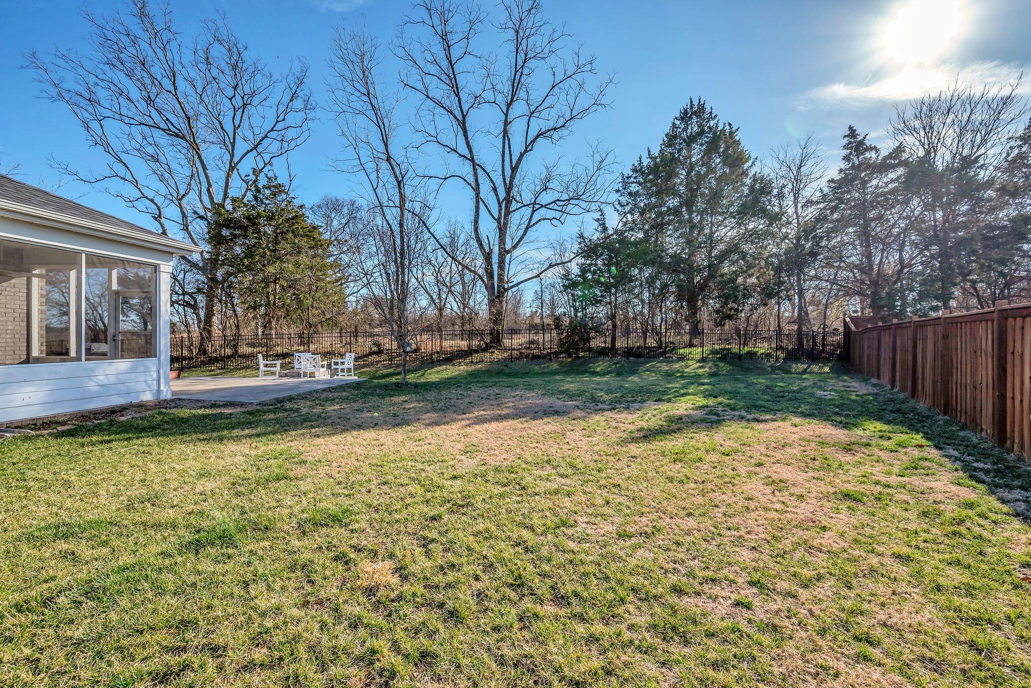 5008 Riverbank Dr
