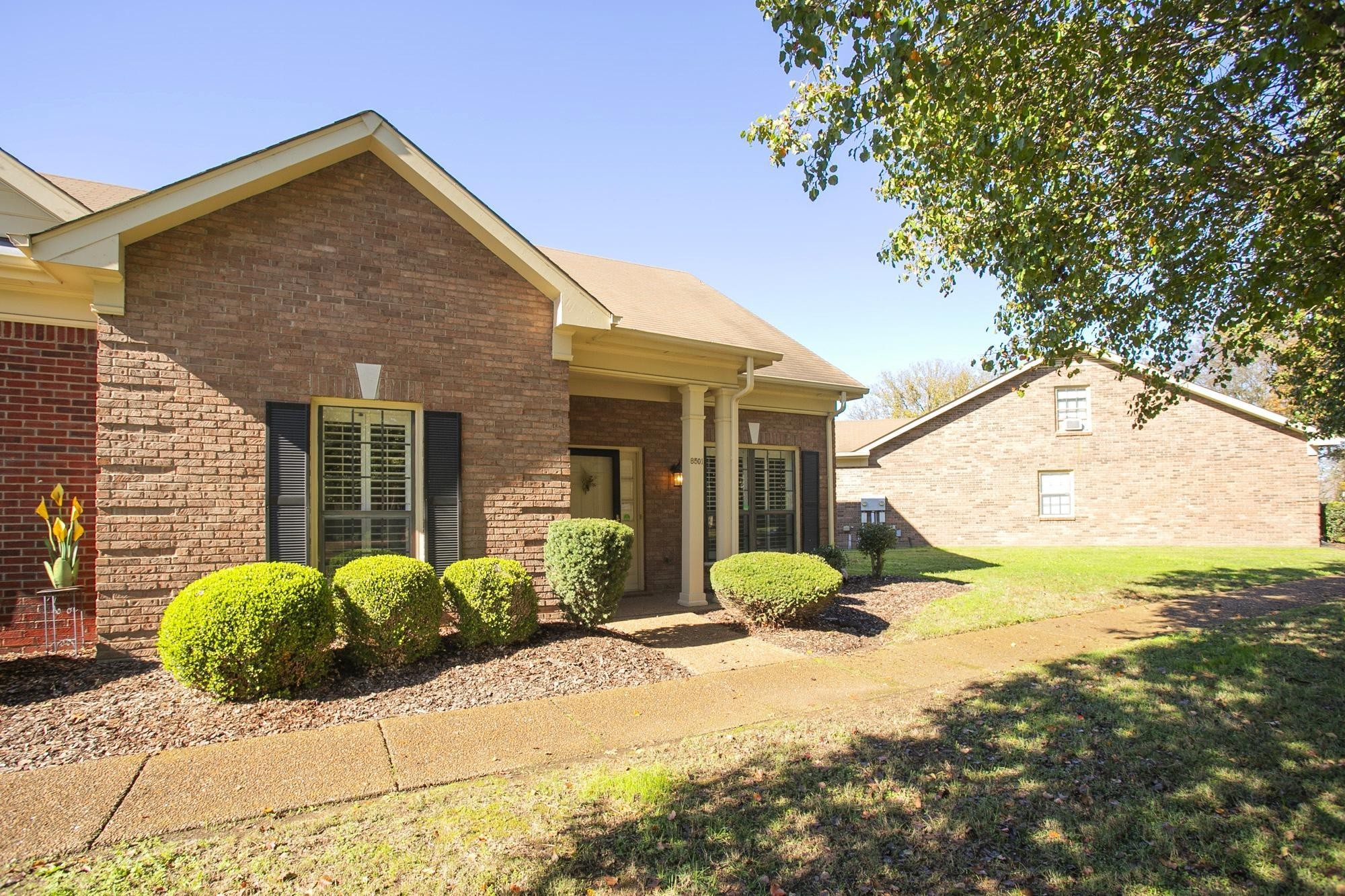 8501 Sawyer Brown Rd