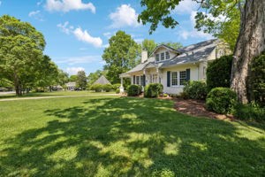 127 Blackburn Ave