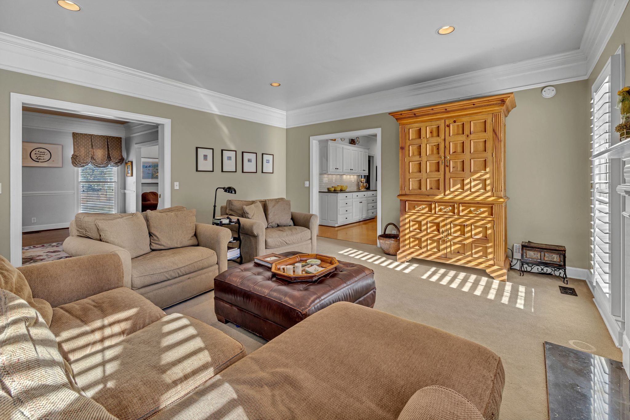 4011 Wayland Dr