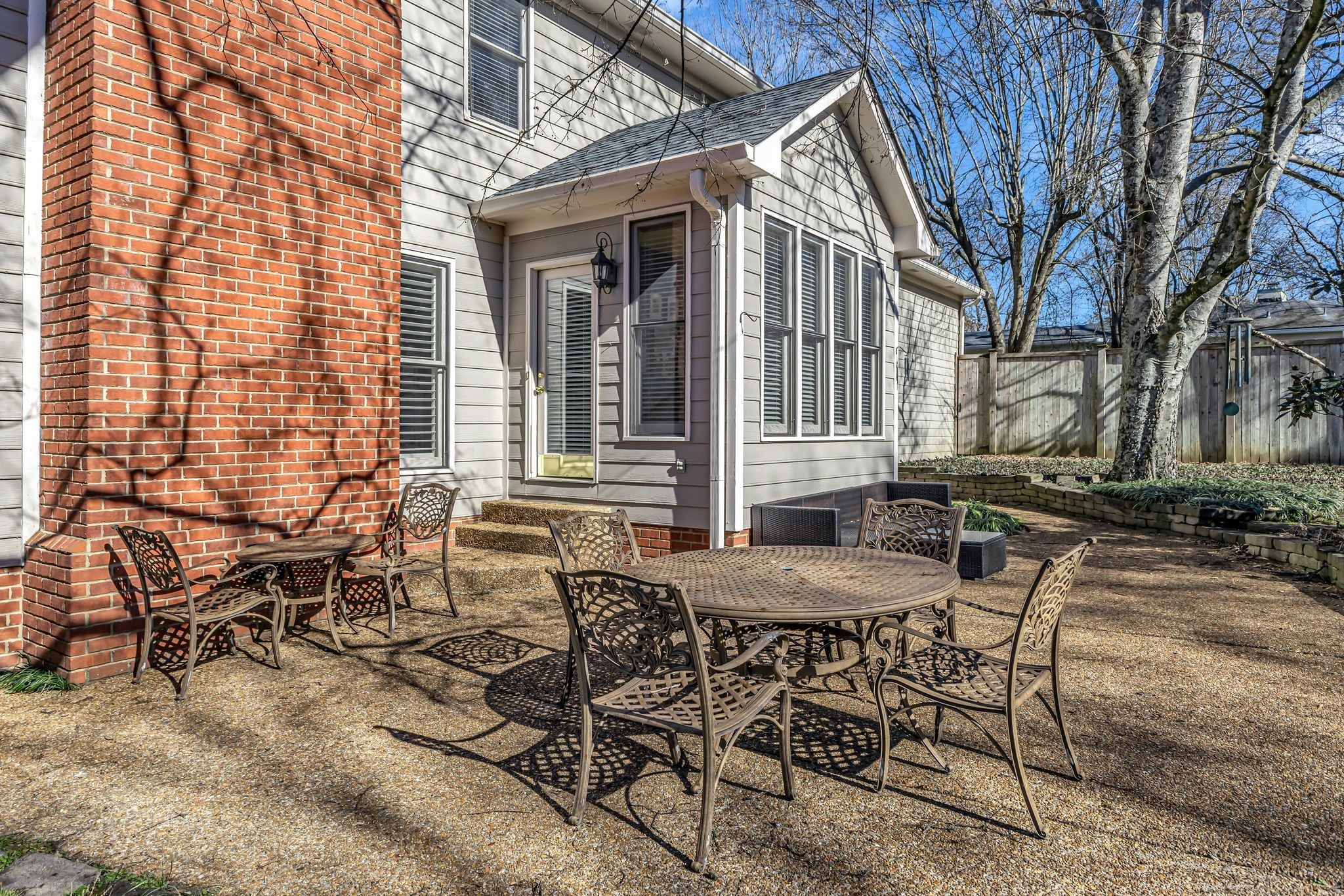 4011 Wayland Dr
