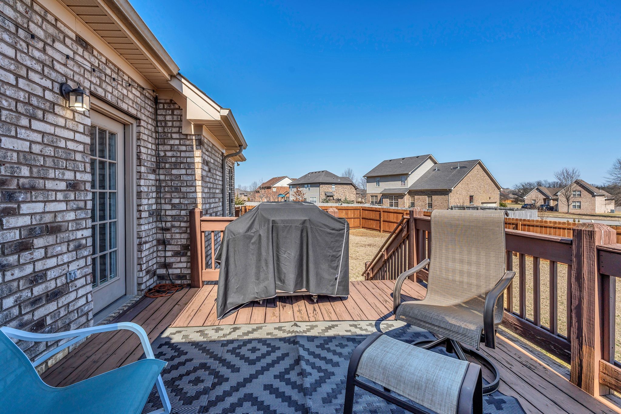 104 Howes Pl
