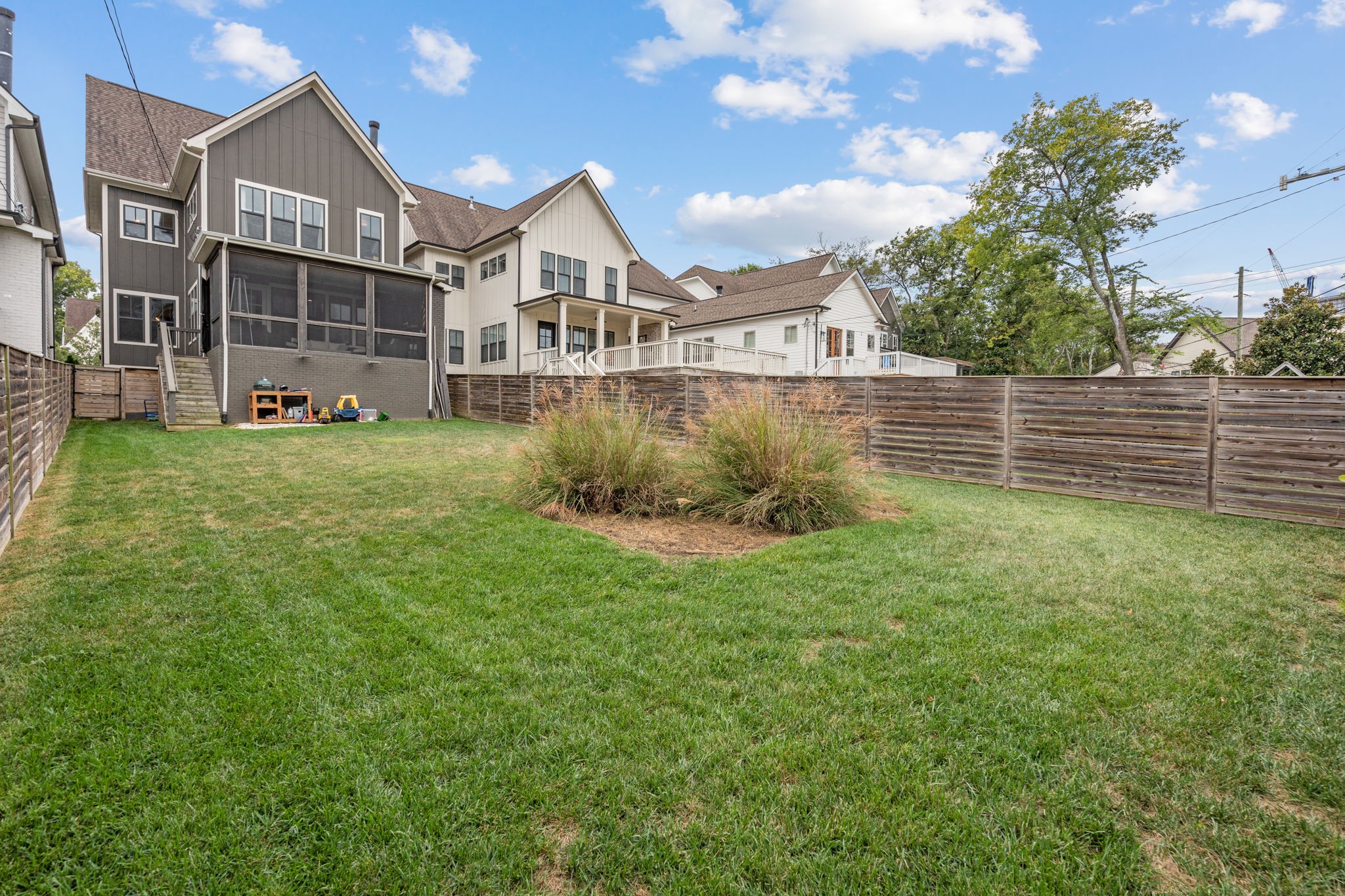 1928 Kimbark Dr