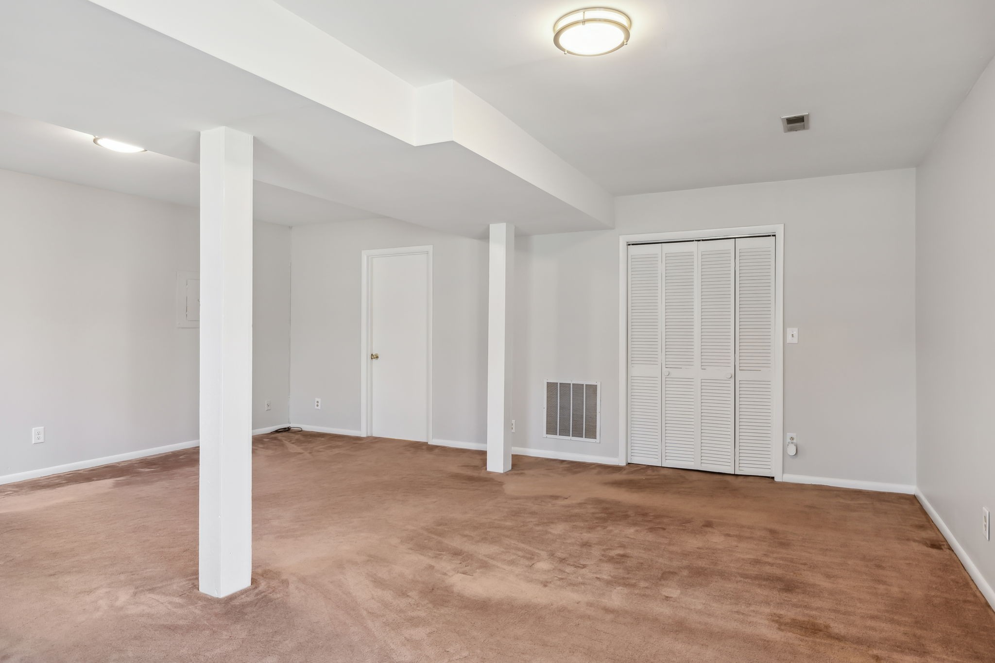 500 Barrywood Dr