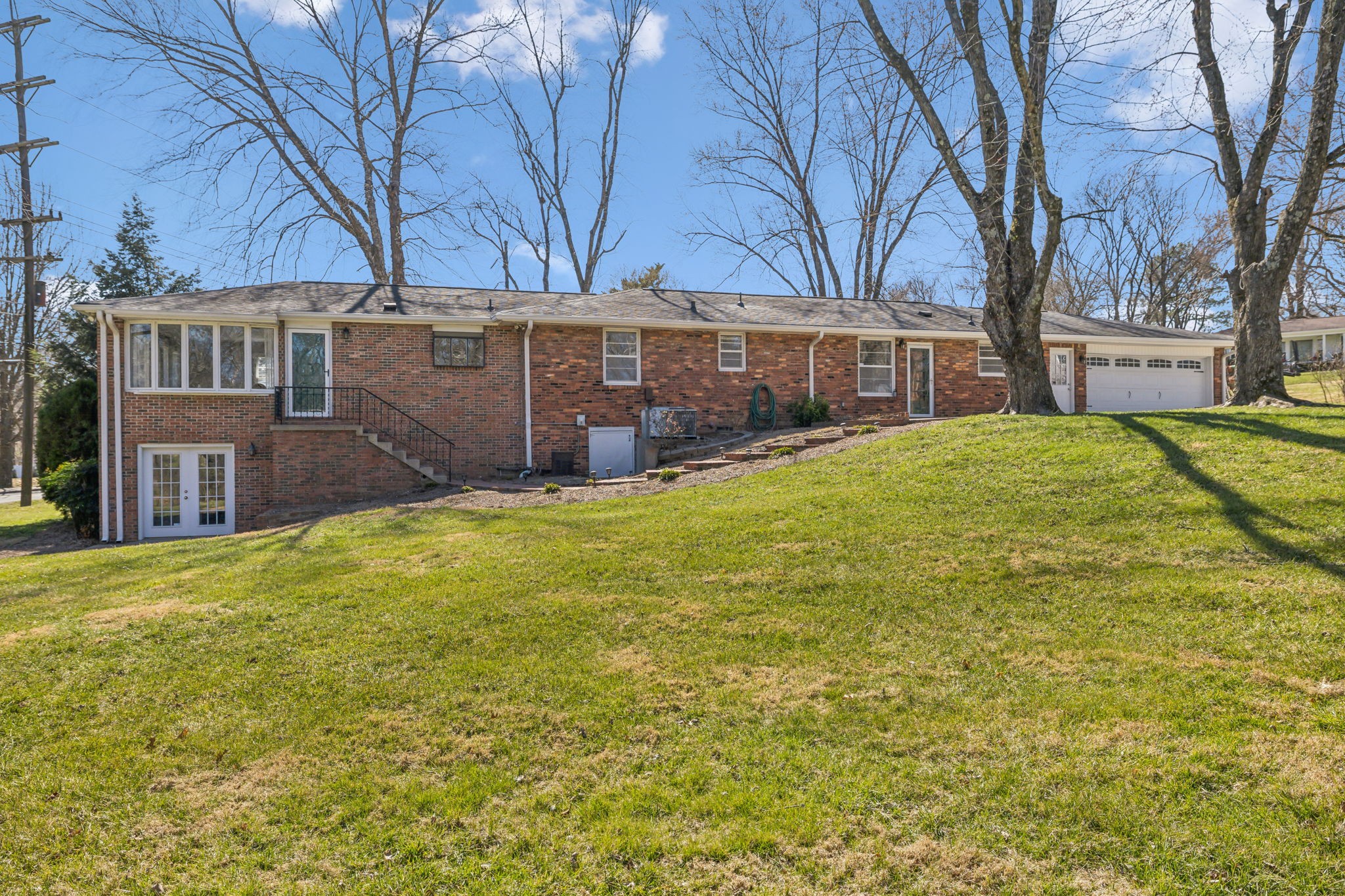 500 Barrywood Dr