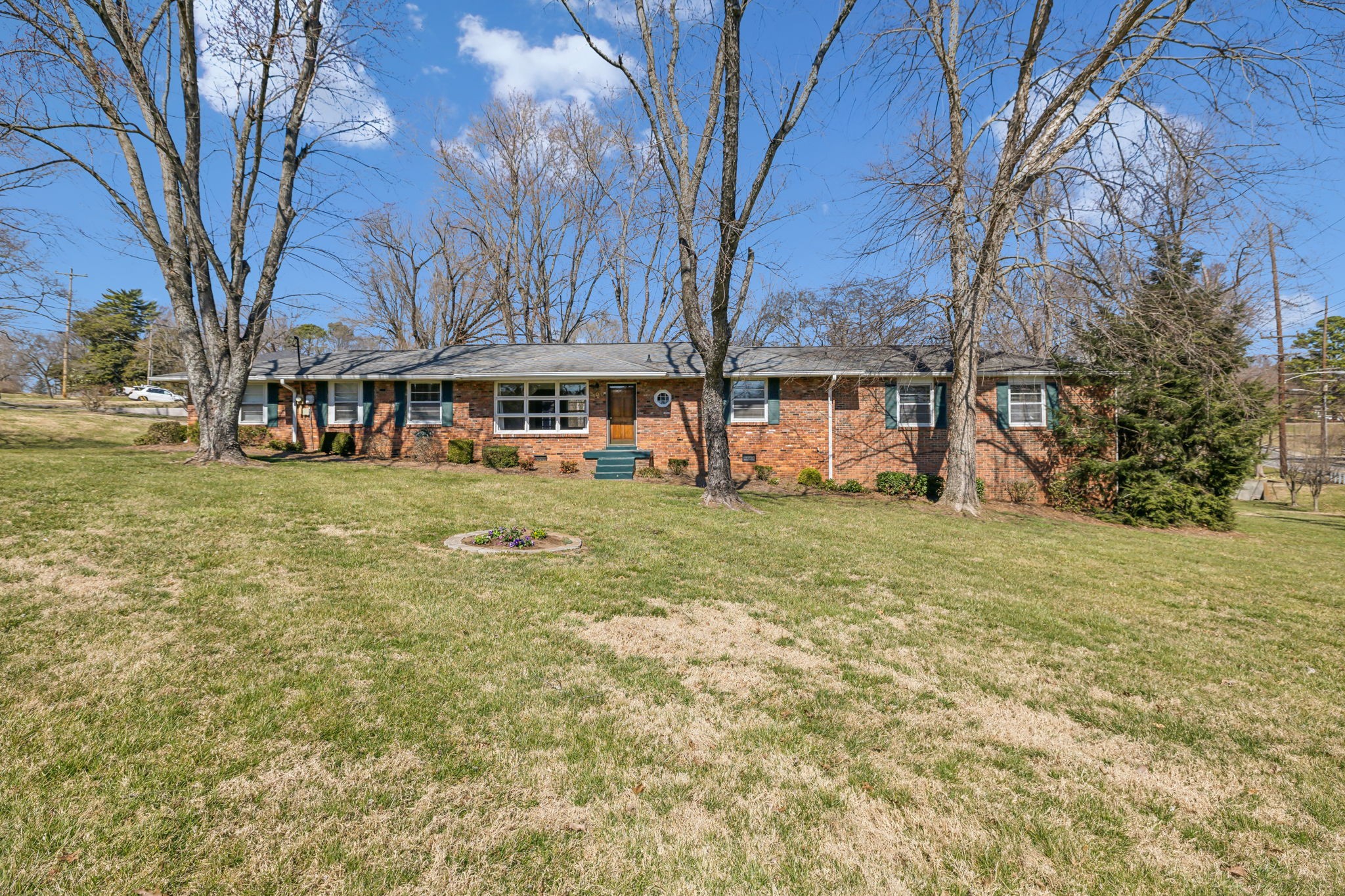 500 Barrywood Dr