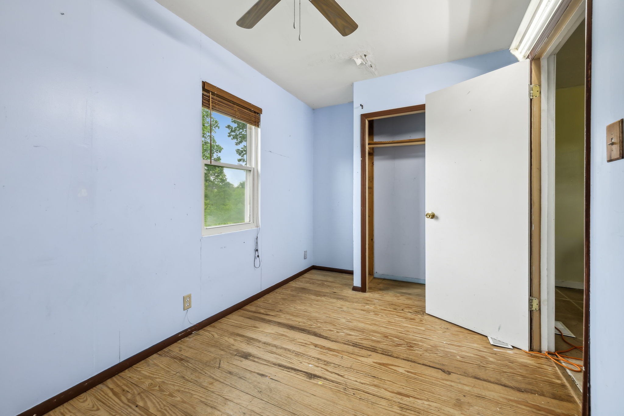 945 Sheehy Rd