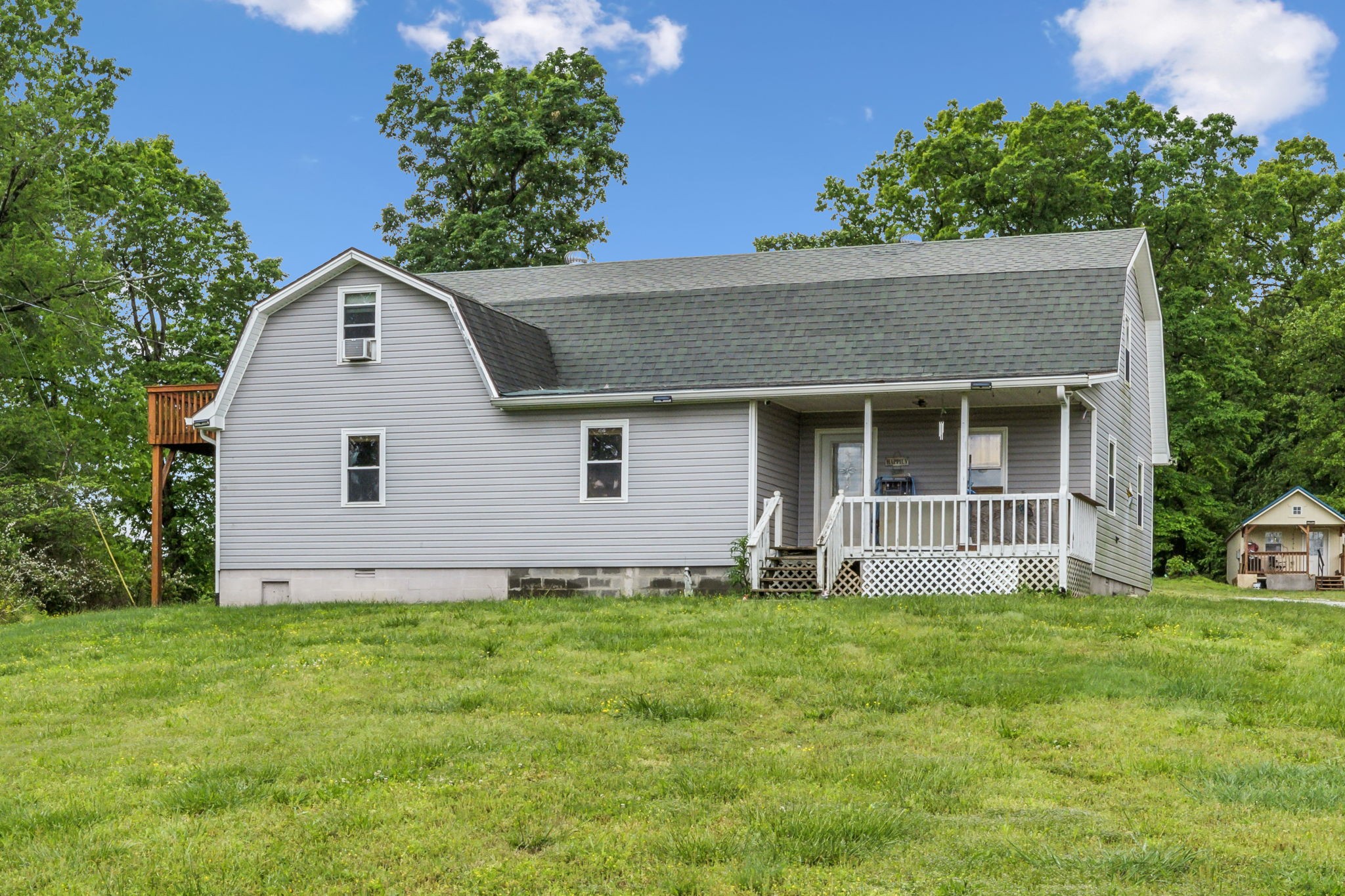 945 Sheehy Rd