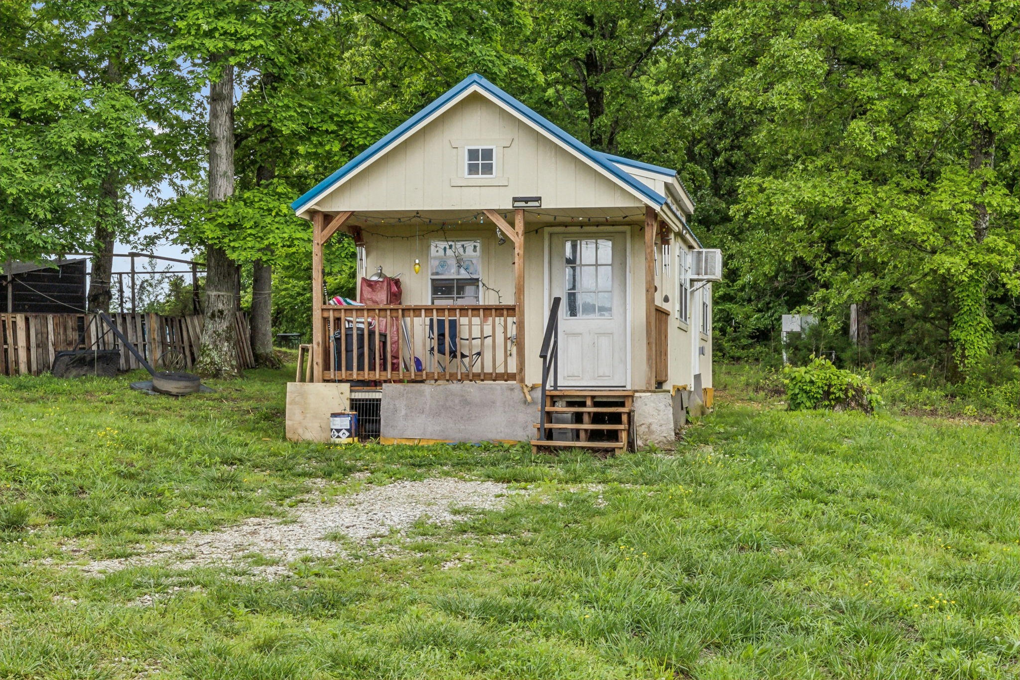 945 Sheehy Rd