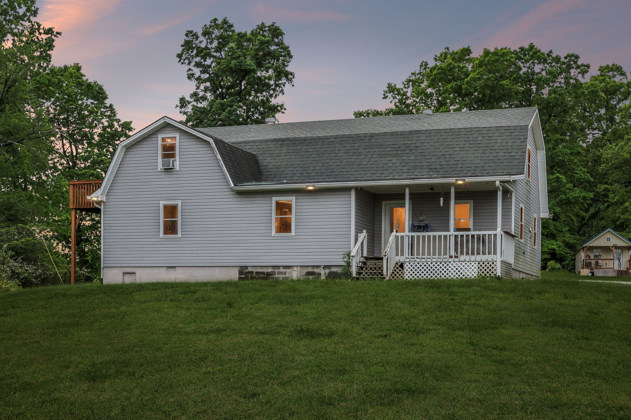 945 Sheehy Rd