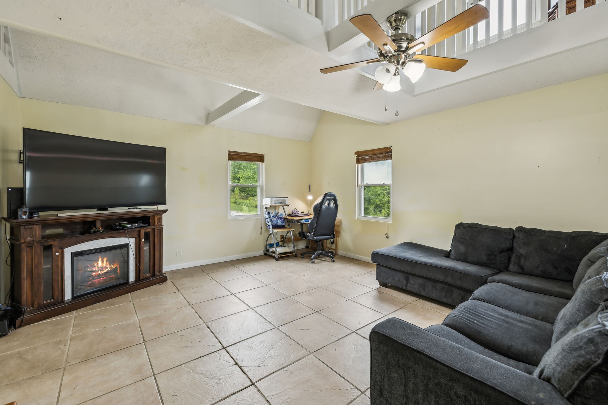 945 Sheehy Rd