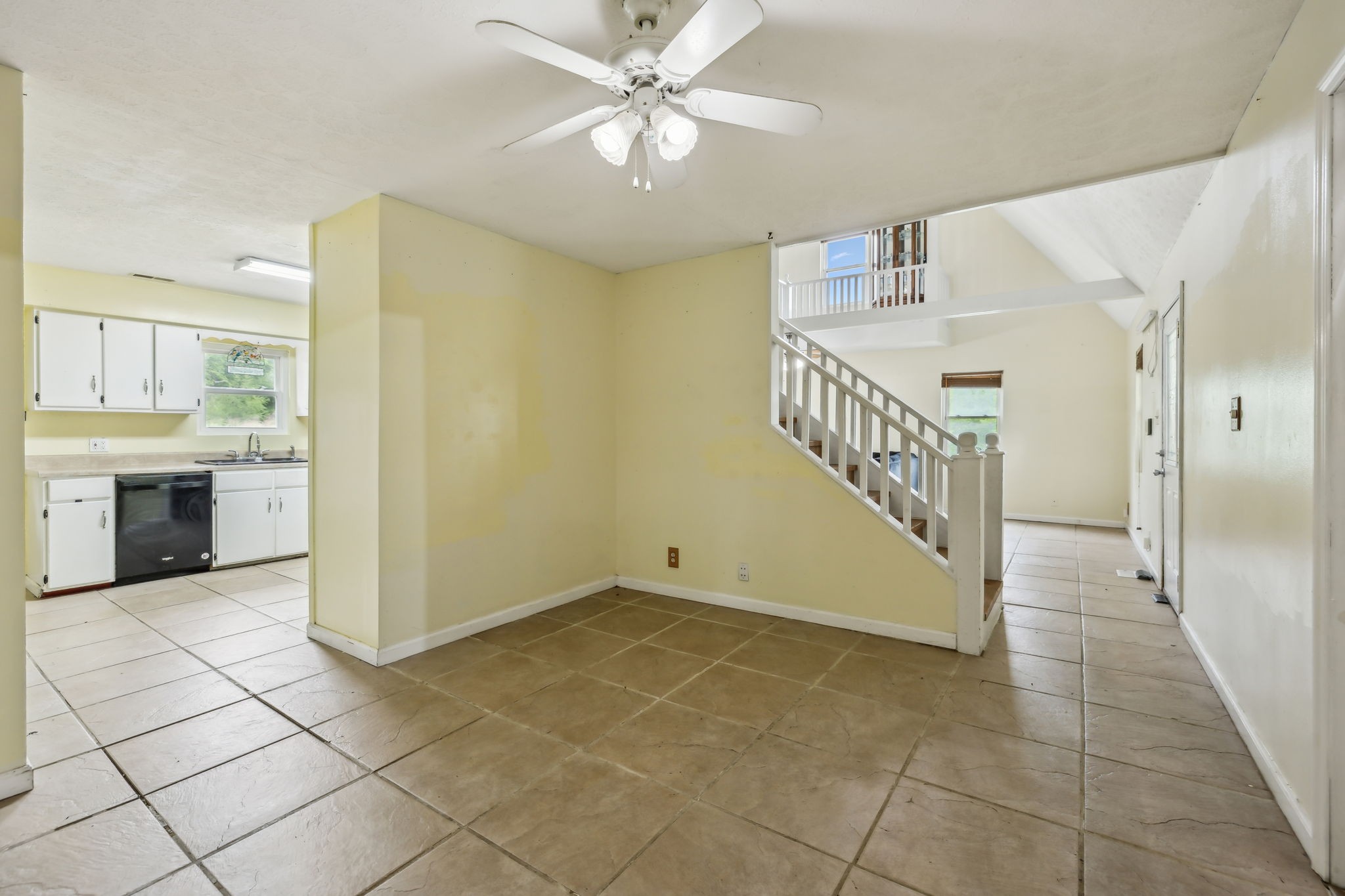 945 Sheehy Rd