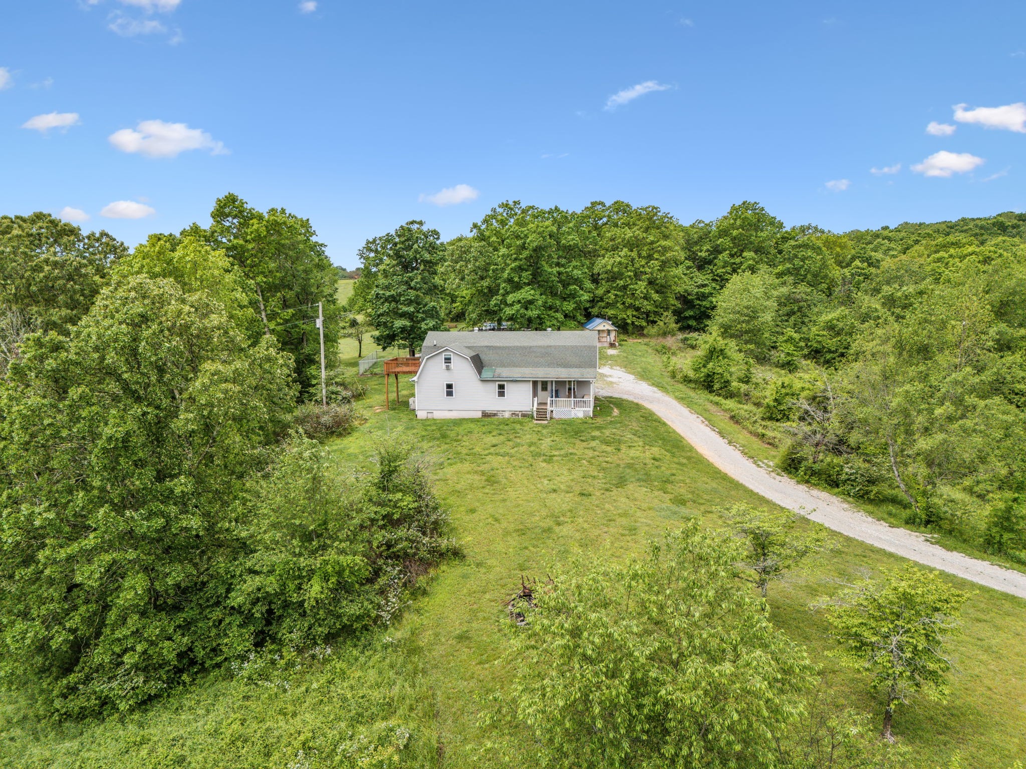 945 Sheehy Rd