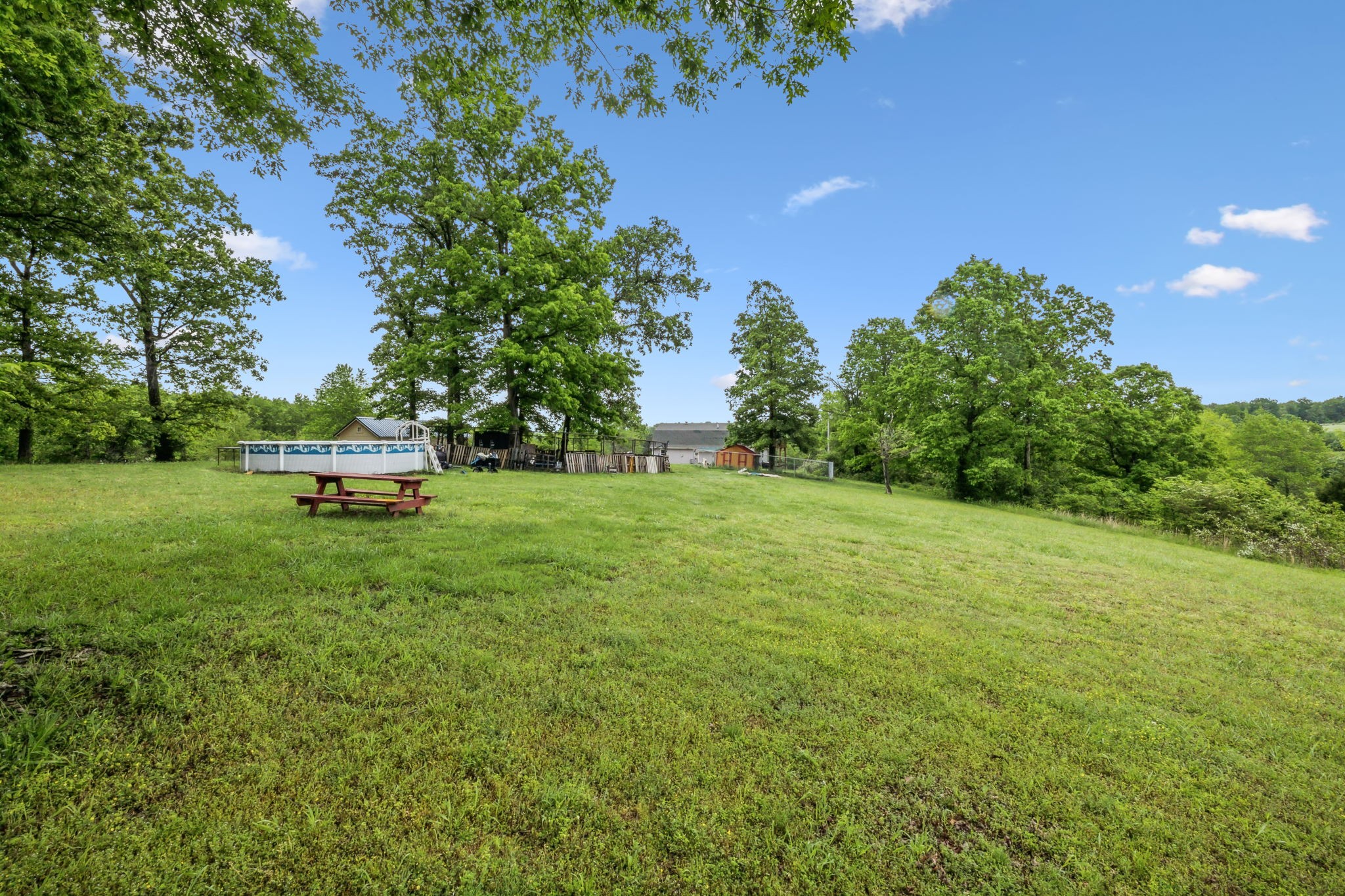 945 Sheehy Rd