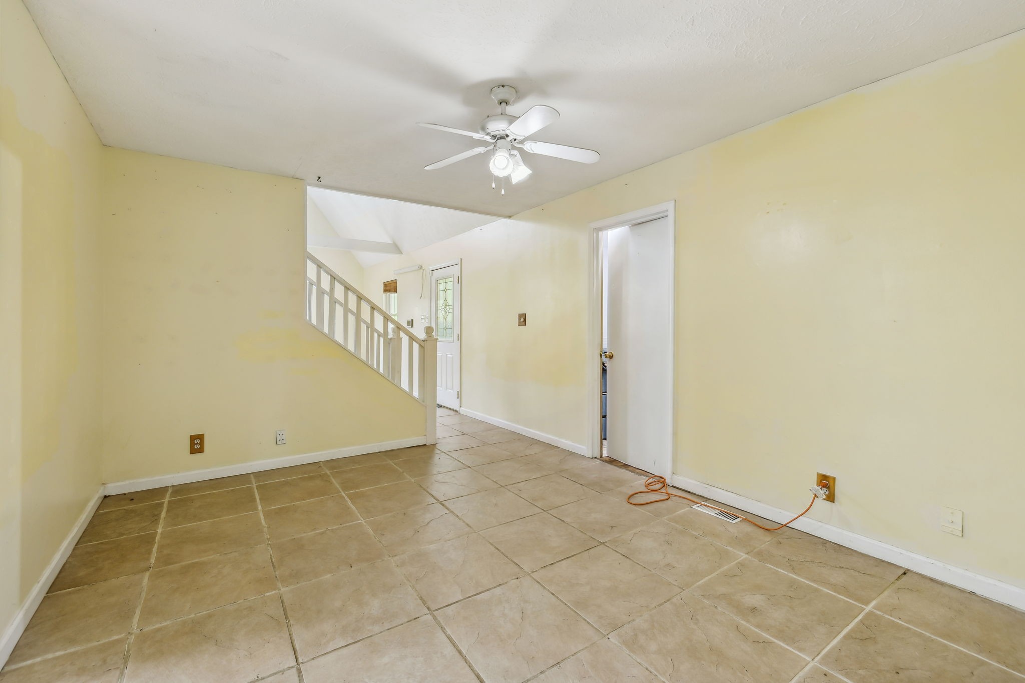 945 Sheehy Rd