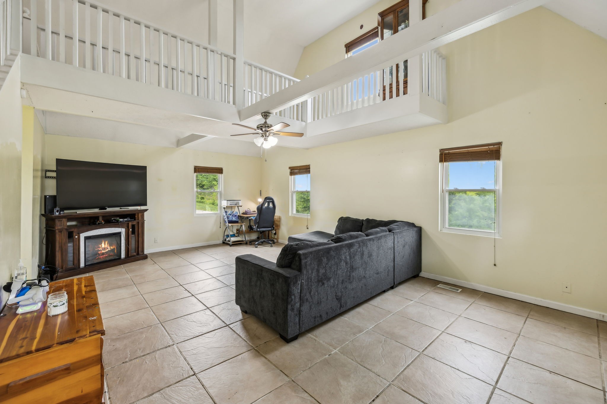 945 Sheehy Rd