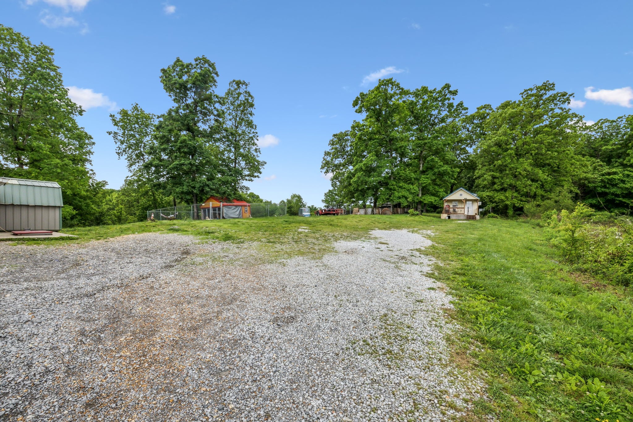 945 Sheehy Rd