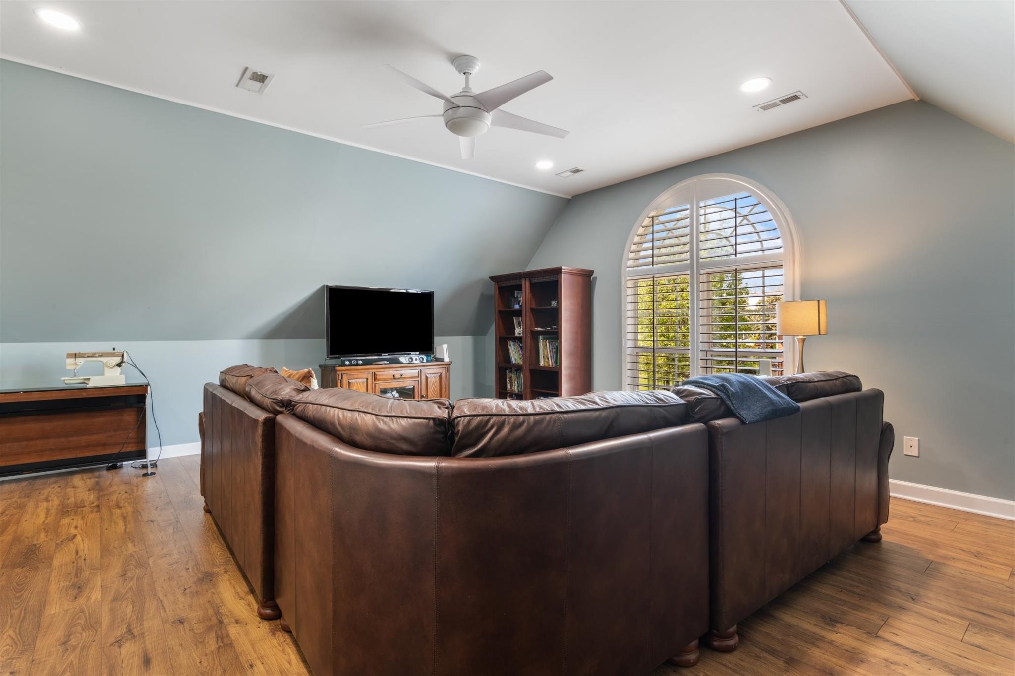 2108 Golden Oak Ln