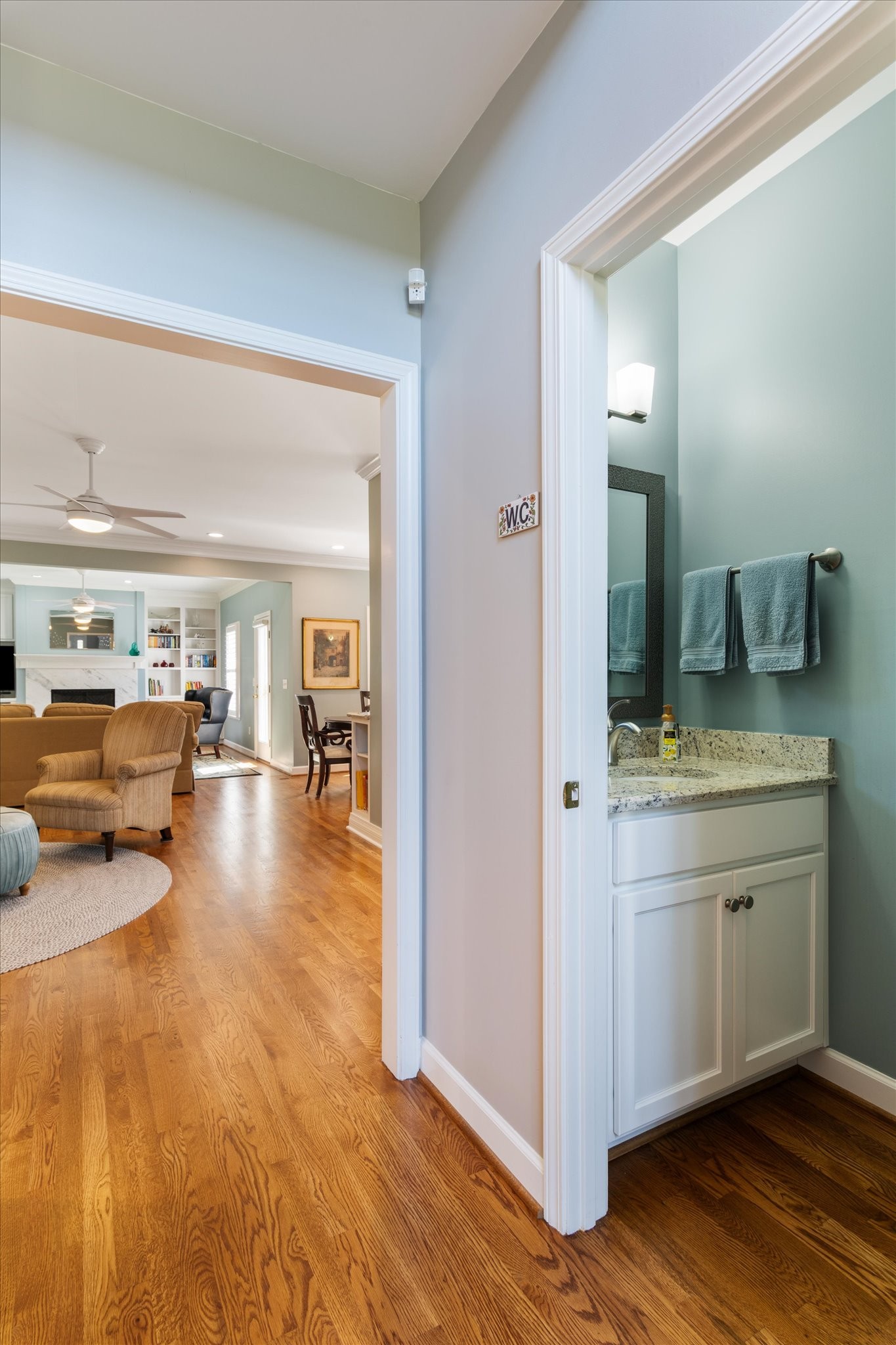 2108 Golden Oak Ln
