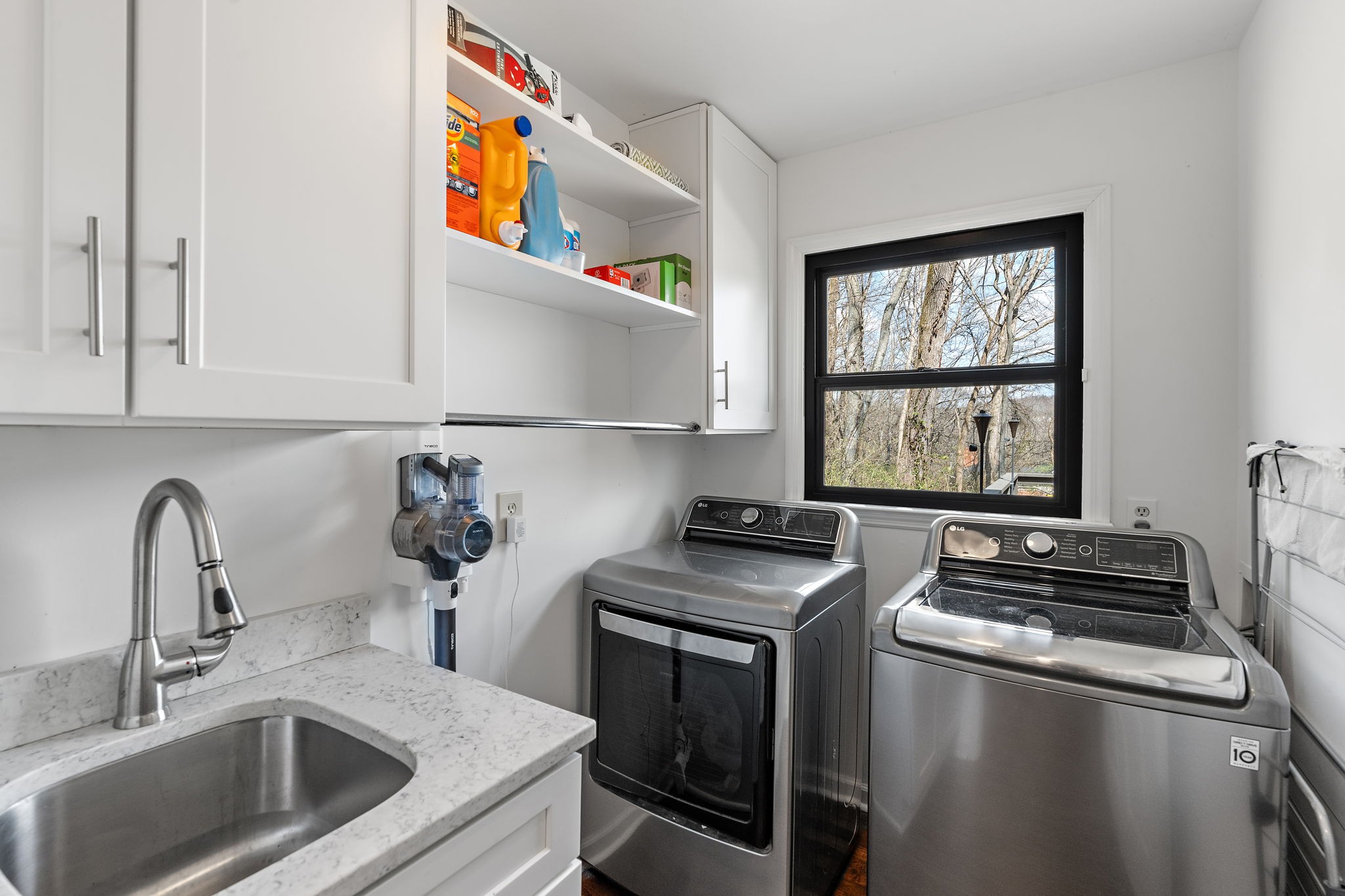 706 Roantree Dr