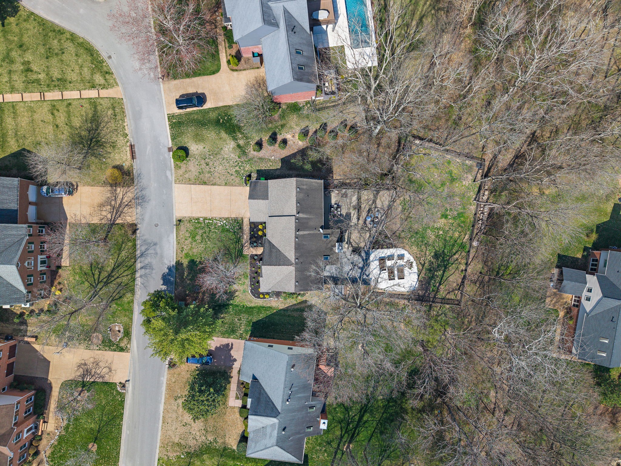 706 Roantree Dr