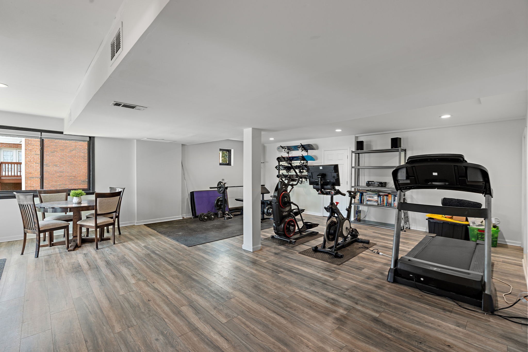 706 Roantree Dr