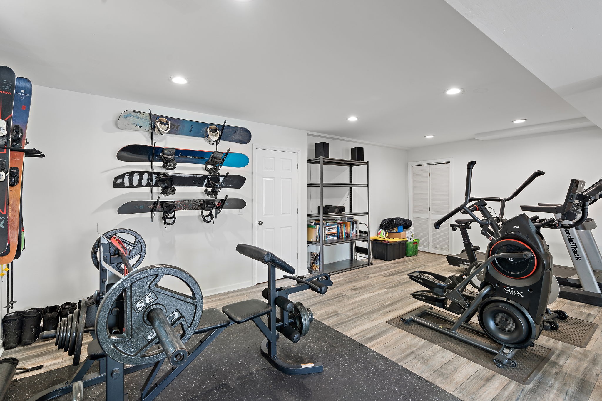 706 Roantree Dr