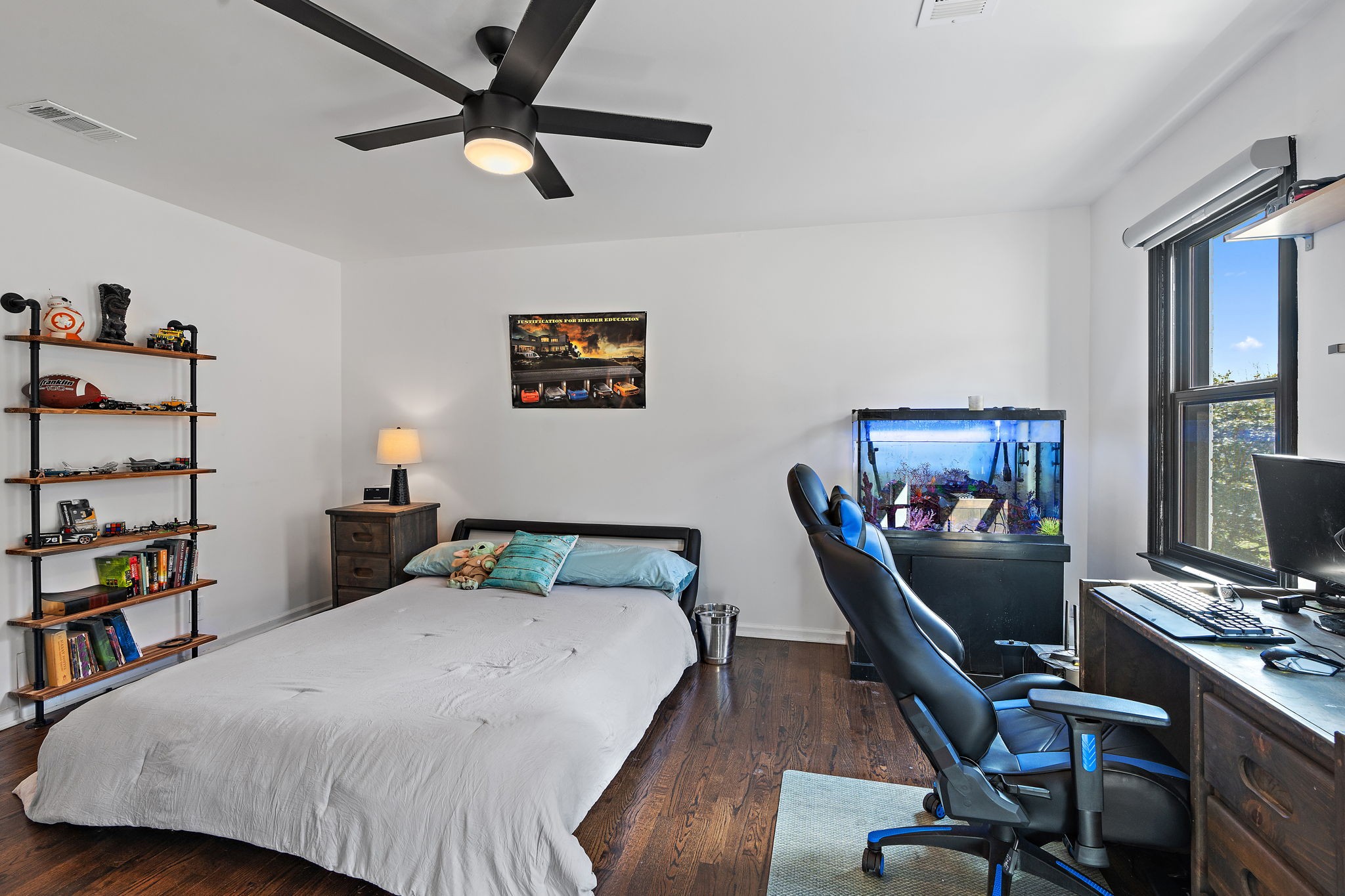 706 Roantree Dr