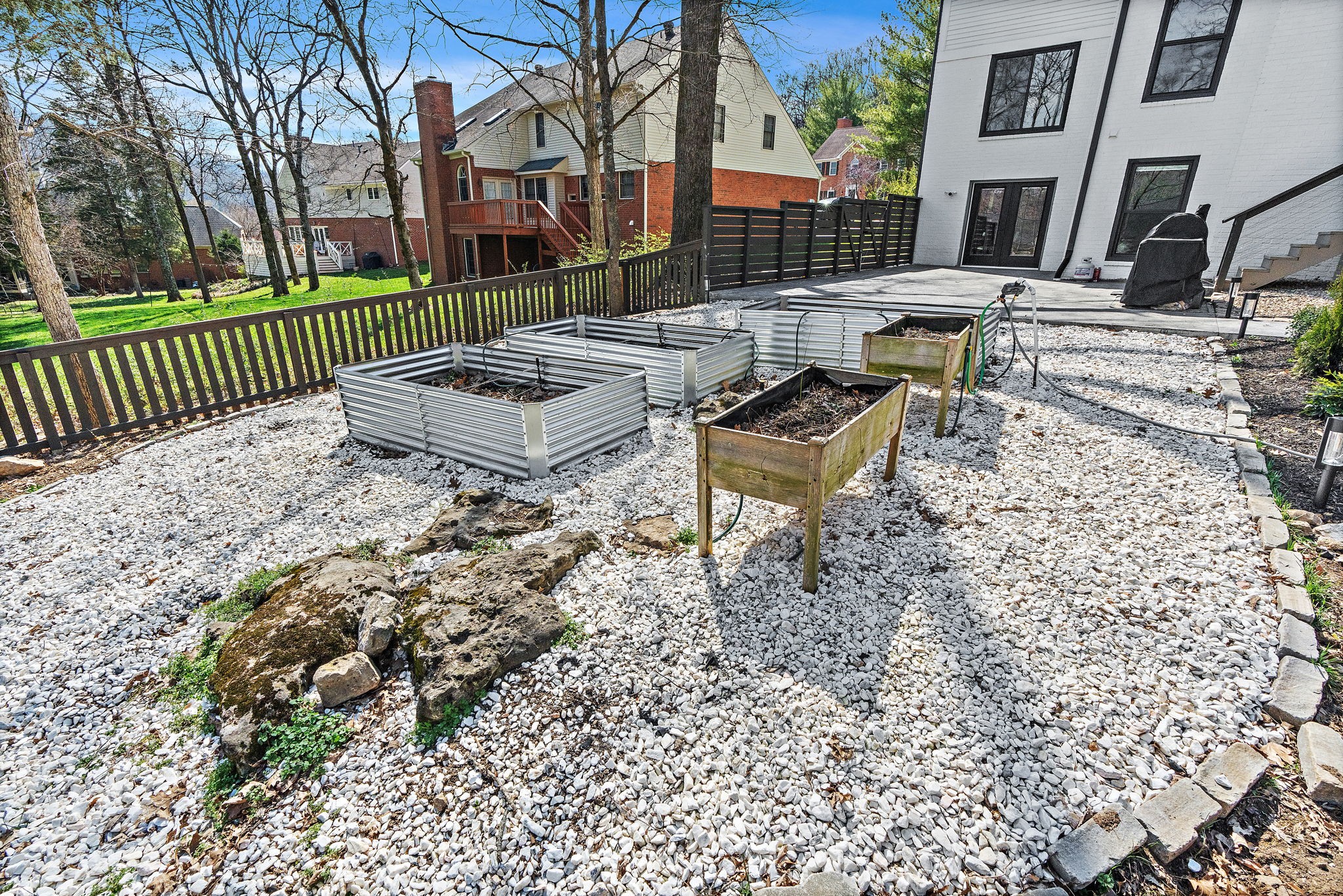 706 Roantree Dr