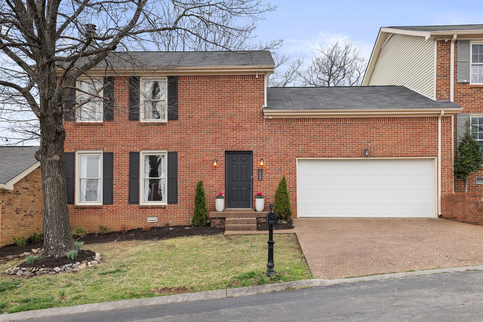 1607 Reed Dr
