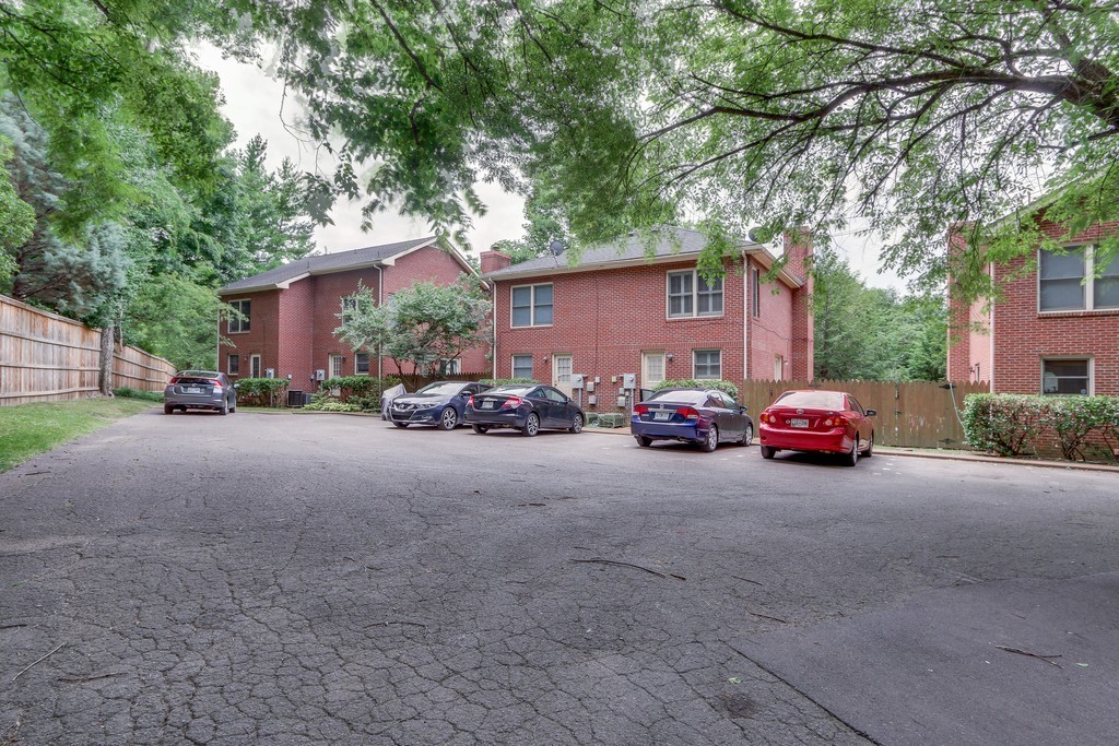 3726 Meadowbrook Ave