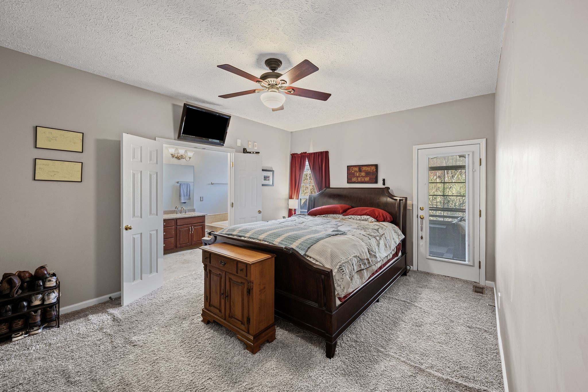1153 Streamdale Pt, E