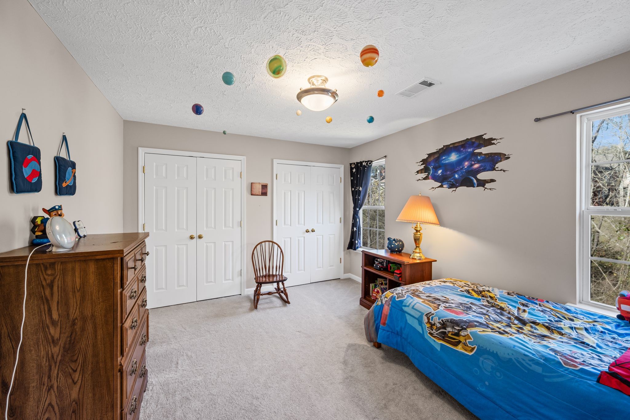 1153 Streamdale Pt, E