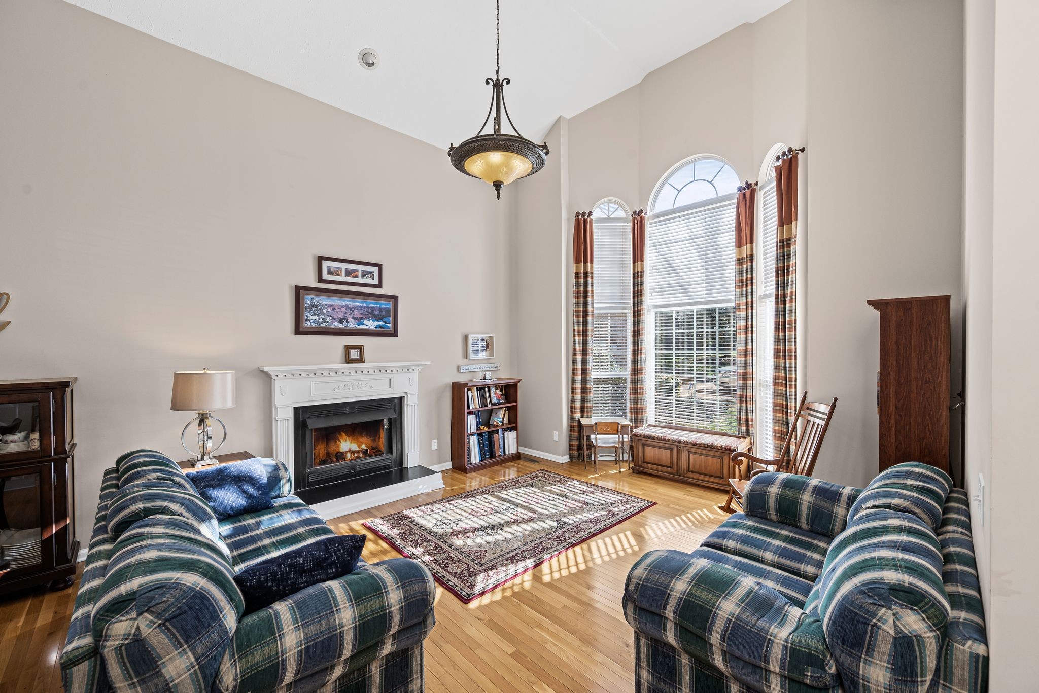 1153 Streamdale Pt, E