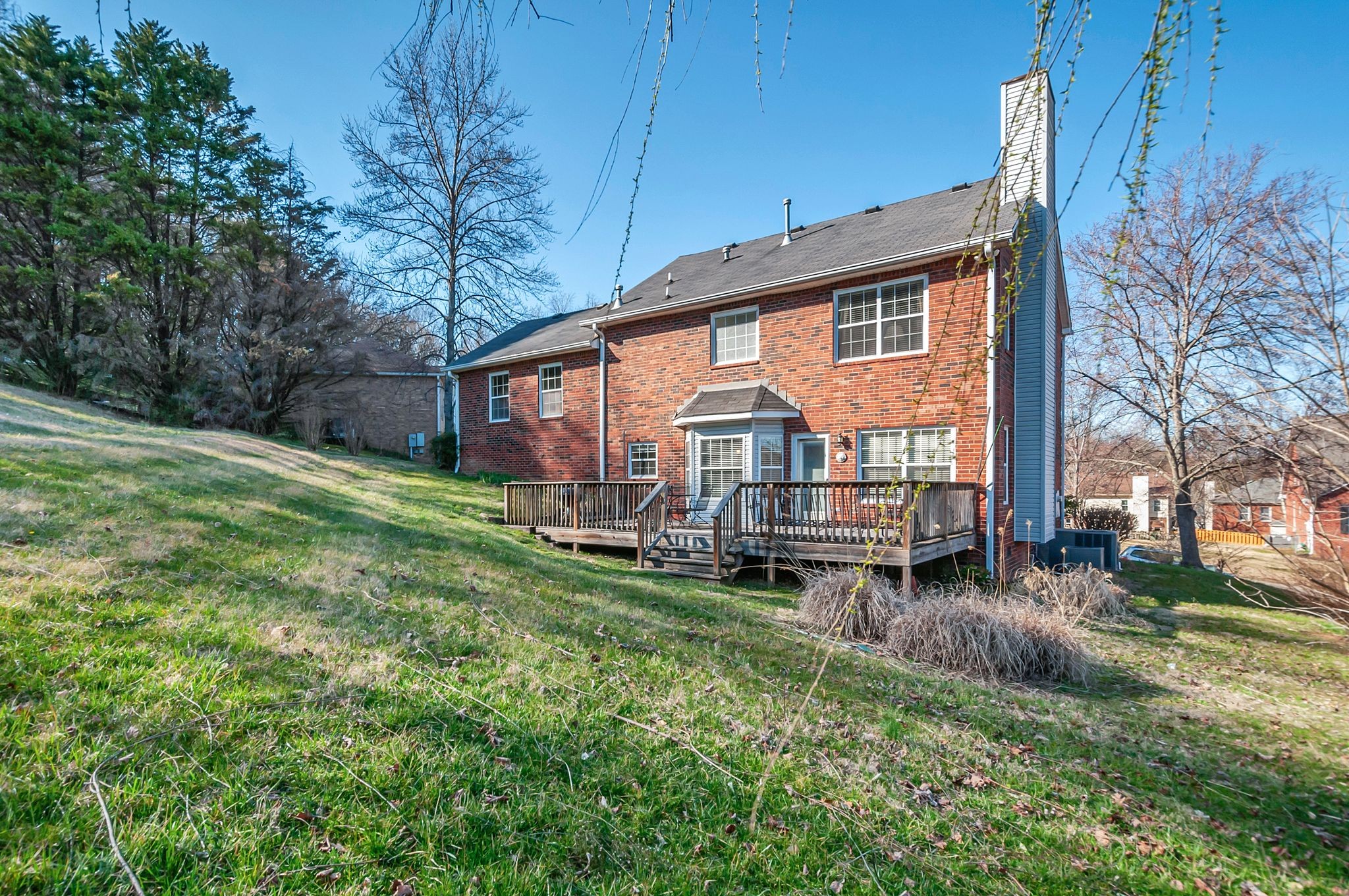 605 Glenridge Close
