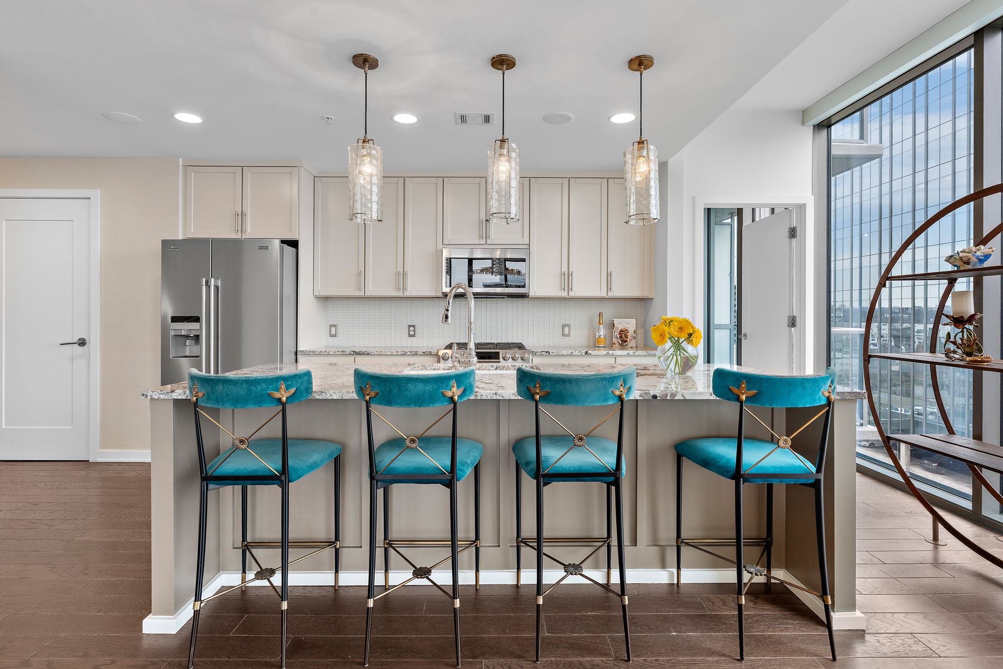 1212 Laurel St Unit: 902