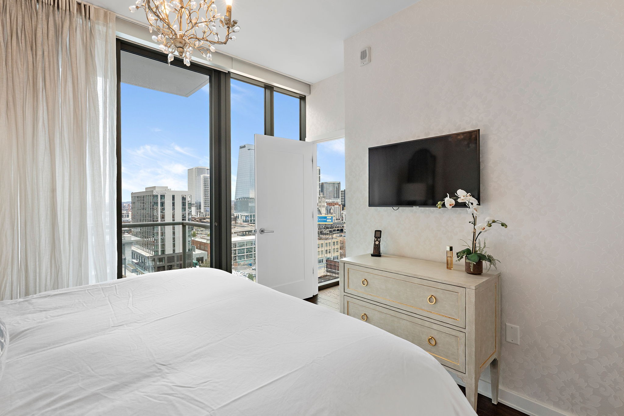 1212 Laurel St Unit: 902