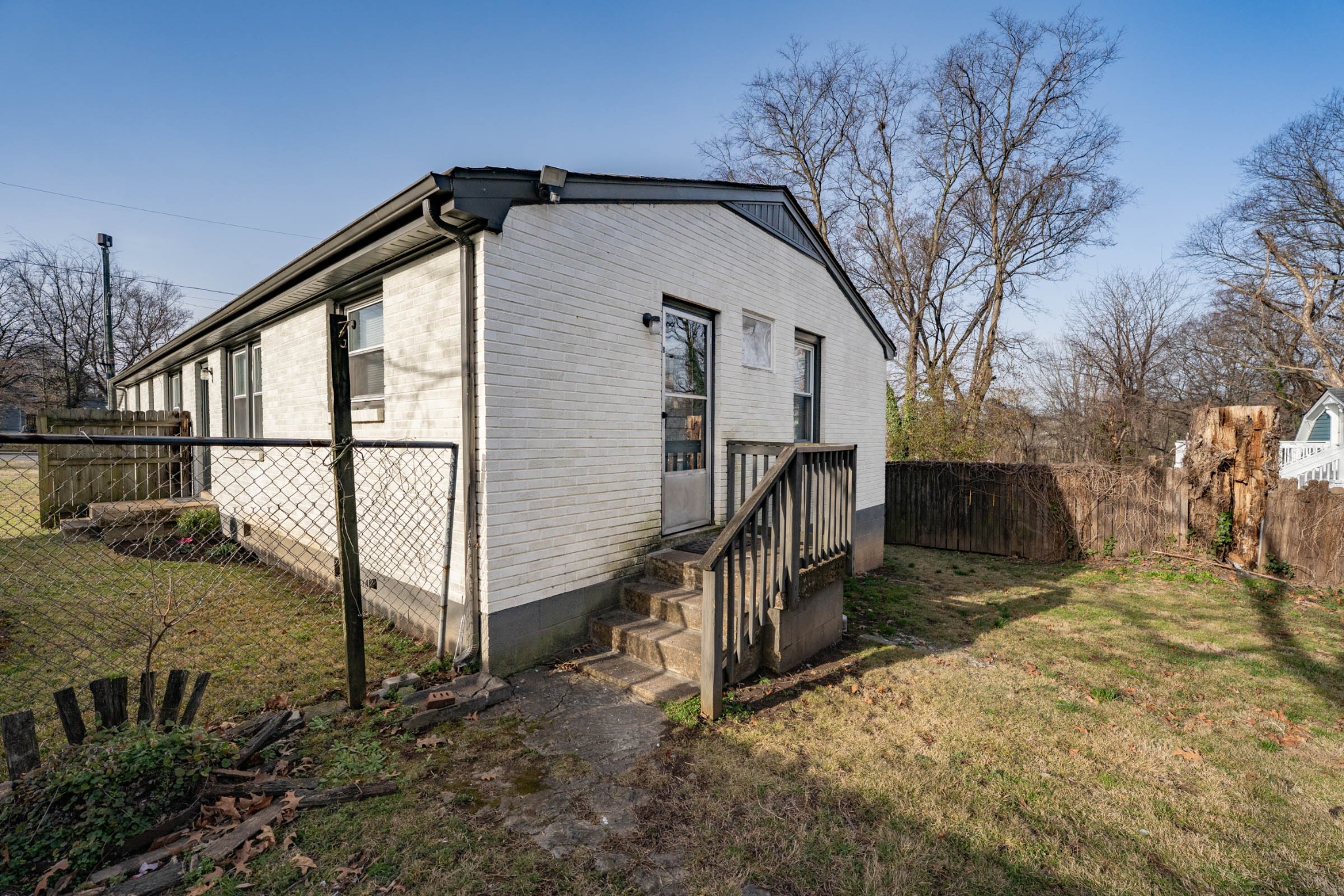 947 Sharpe Ave