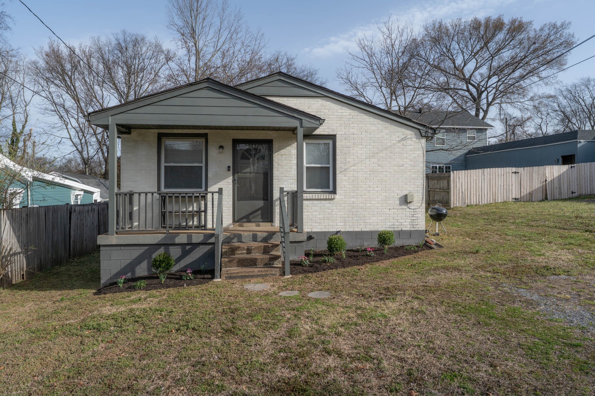947 Sharpe Ave