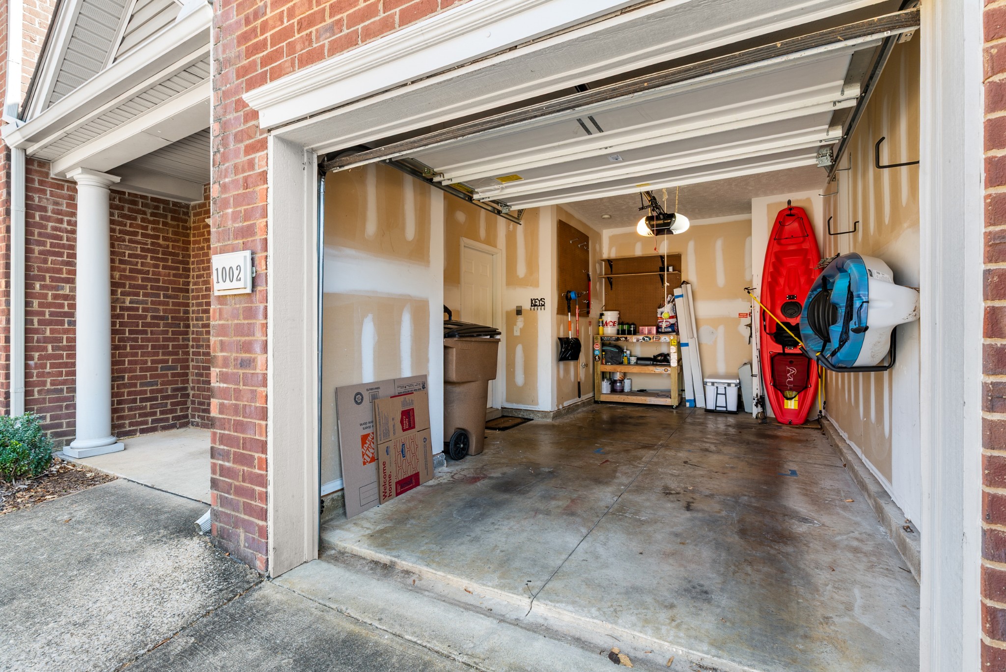 1002 Ashmore Dr