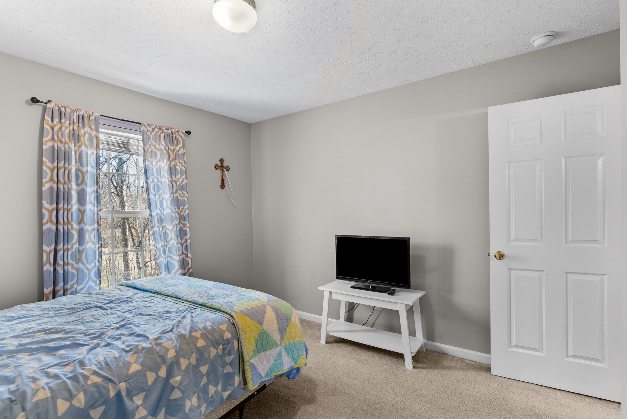 1002 Ashmore Dr