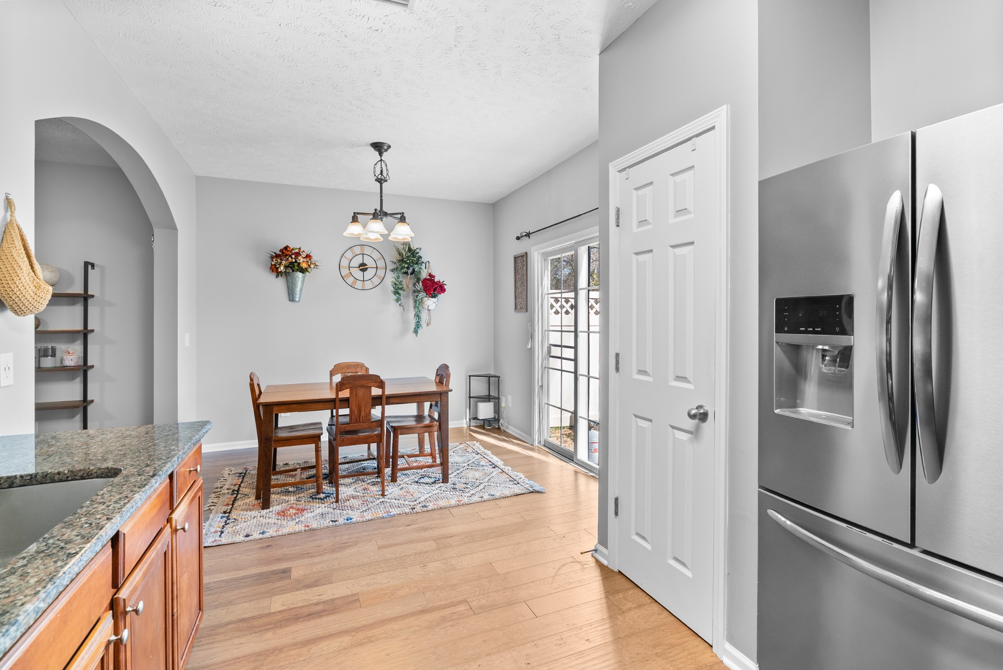 1002 Ashmore Dr