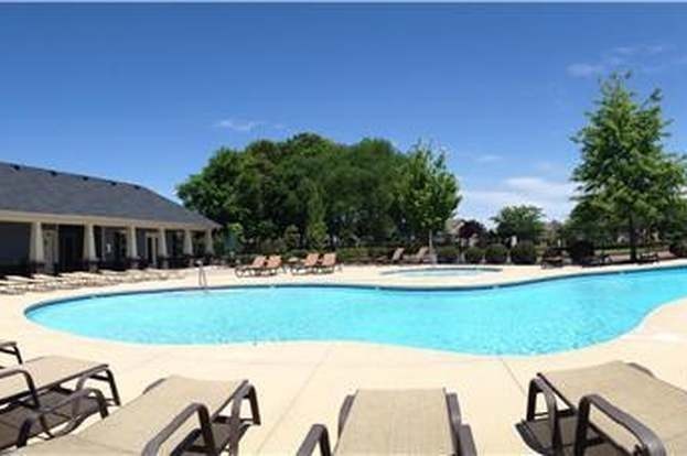 1011 Licinius Ln